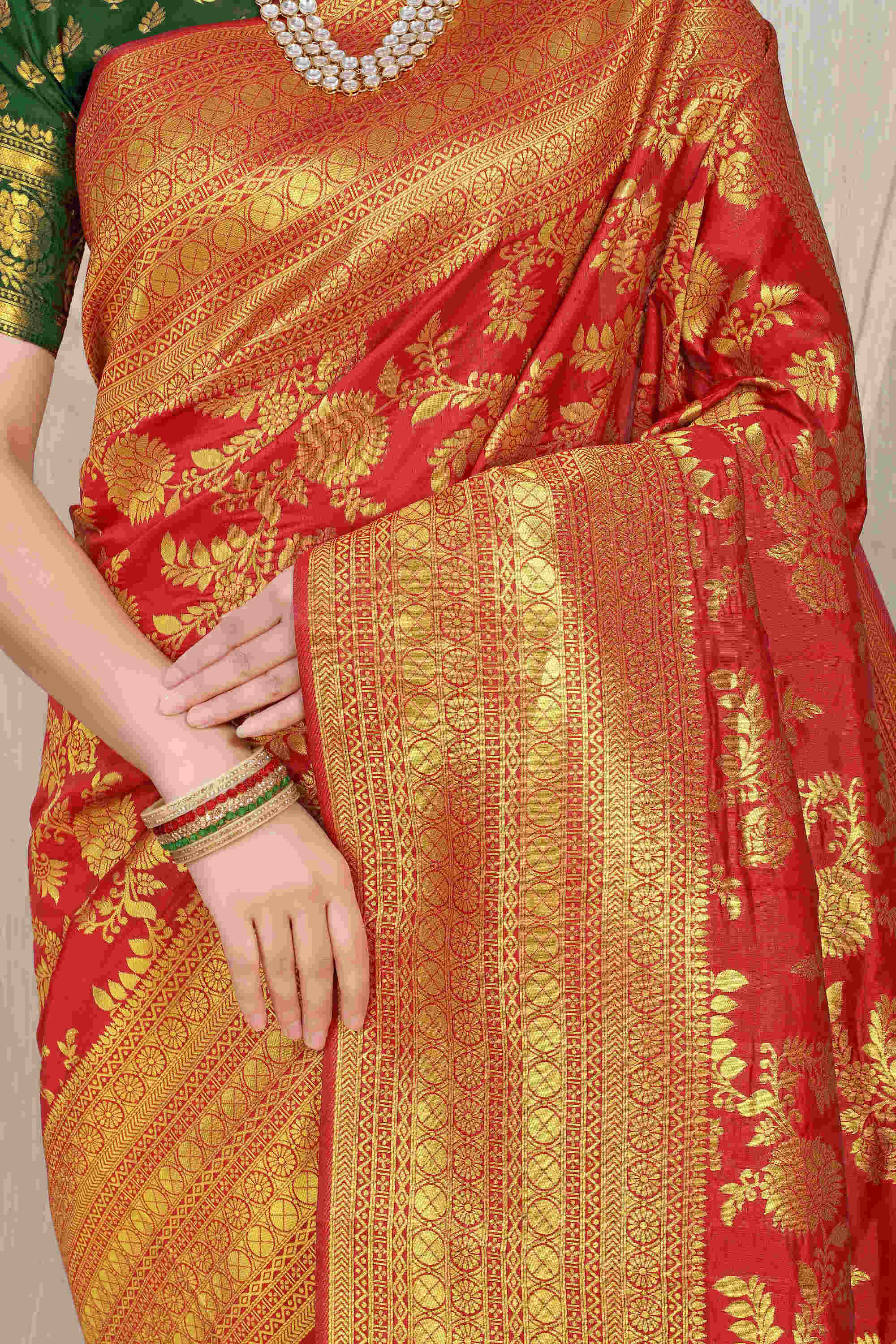 Red Soft  Silk Saree With Blouse Piece