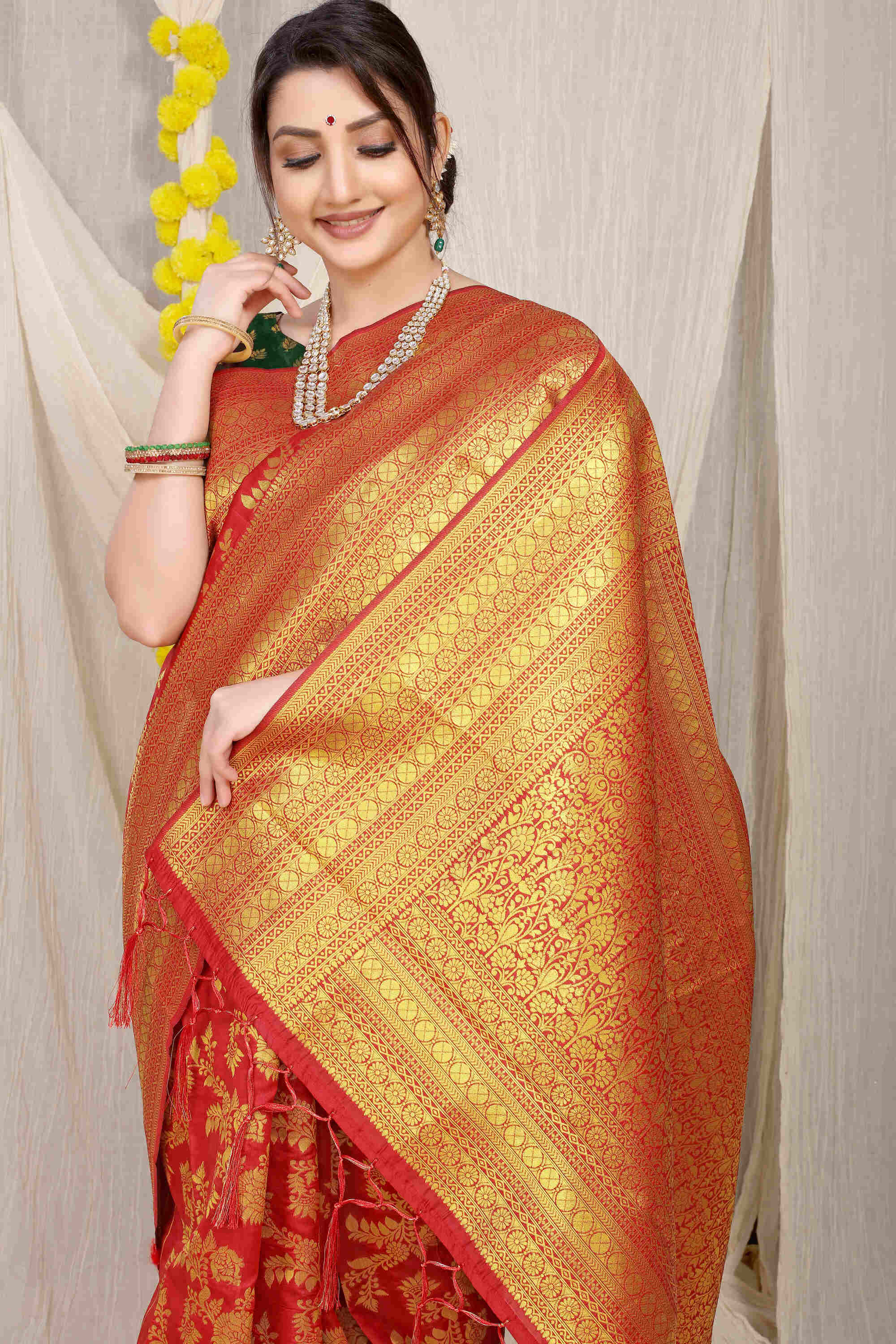 Red Soft  Silk Saree With Blouse Piece