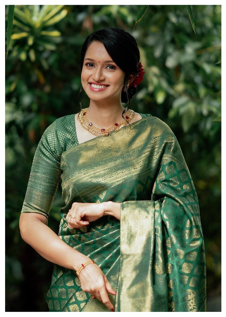 Rama Soft Silk Saree With Snappy Blouse Piece