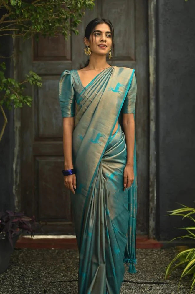 Sky Soft Silk Saree With Blouse Piece