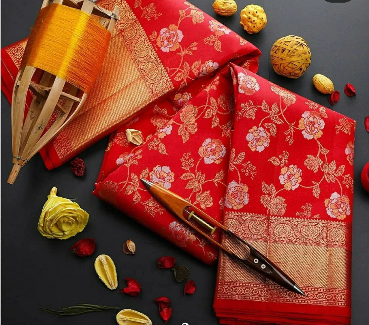 Red Soft Banarasi Silk Saree With Blouse Piece