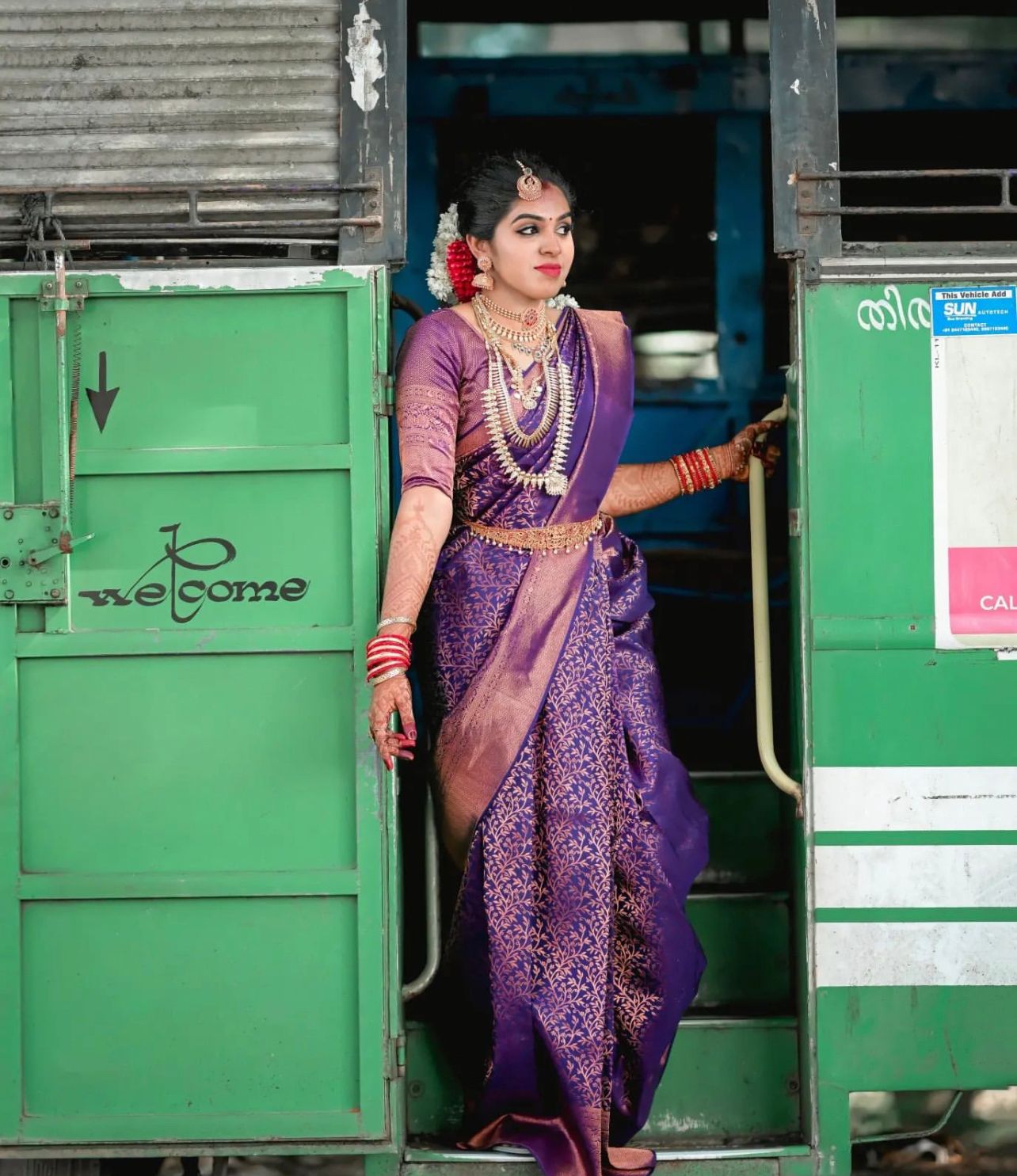 Purple Soft Silk Saree With Luxuriant Blouse Piece