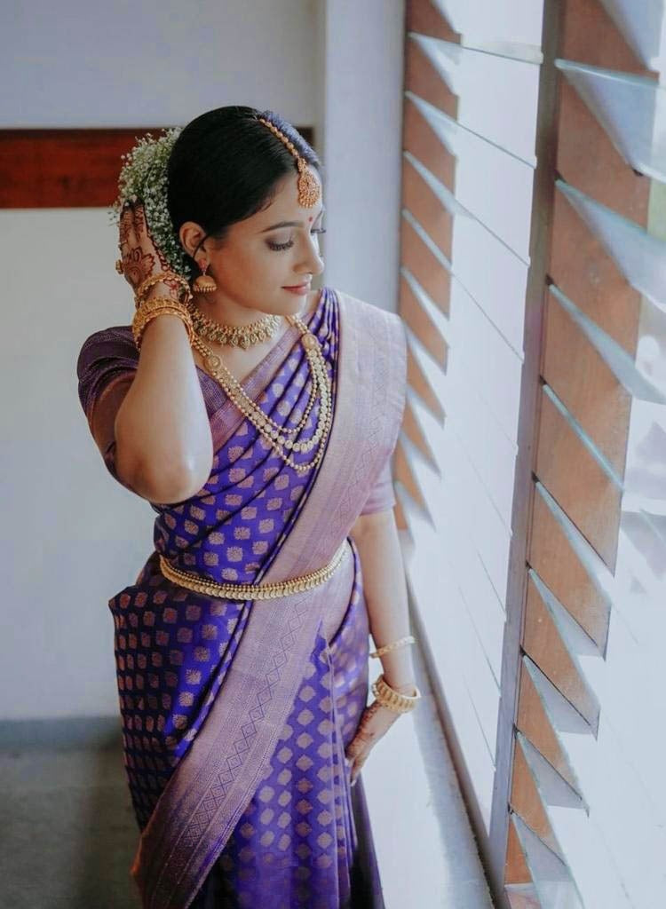 Royal Blue Soft Silk Saree With Woebegone Blouse Piece