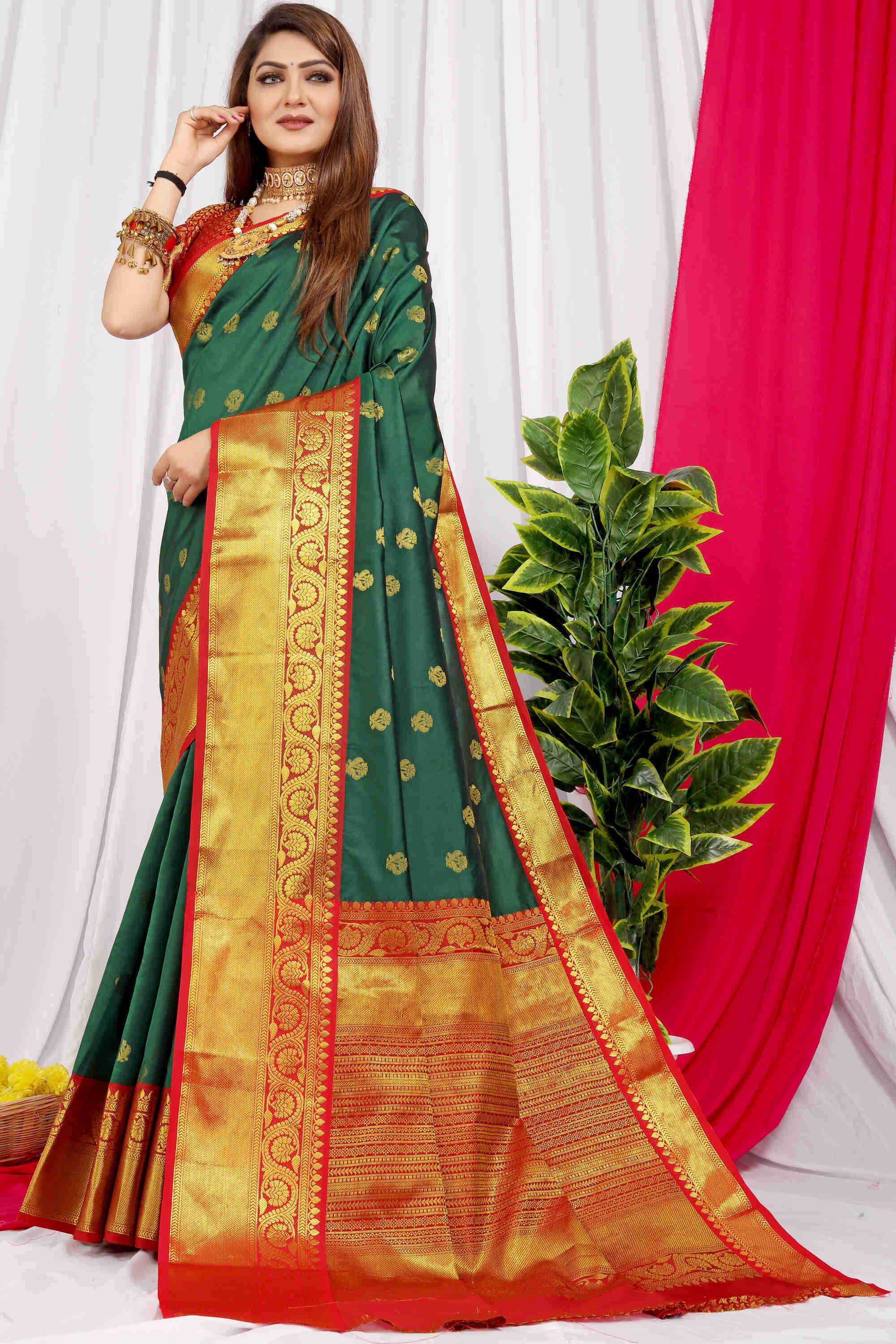 Dark Green Soft Silk Saree With Blouse Piece