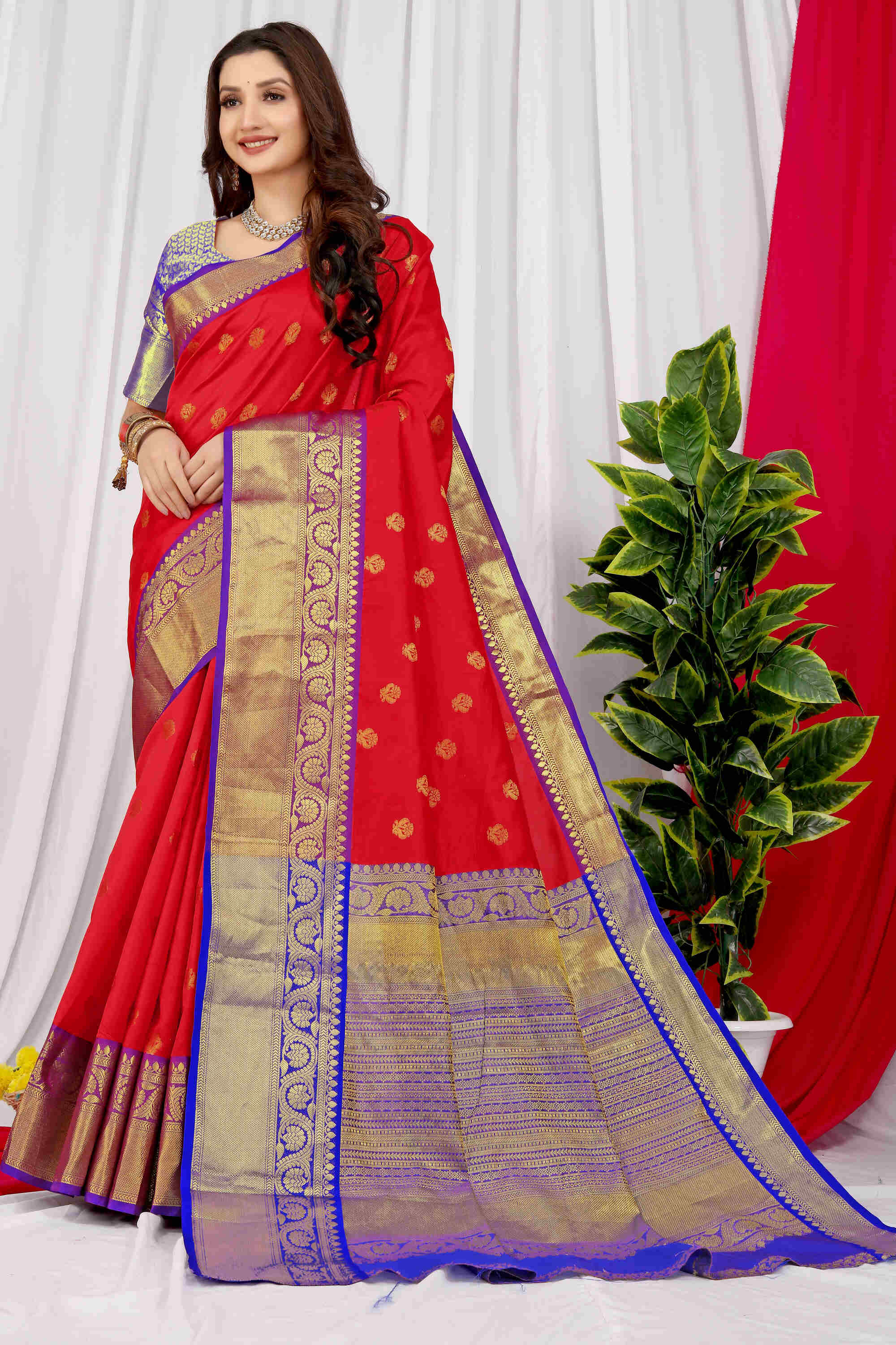 Red Soft Silk Saree With Blouse Piece