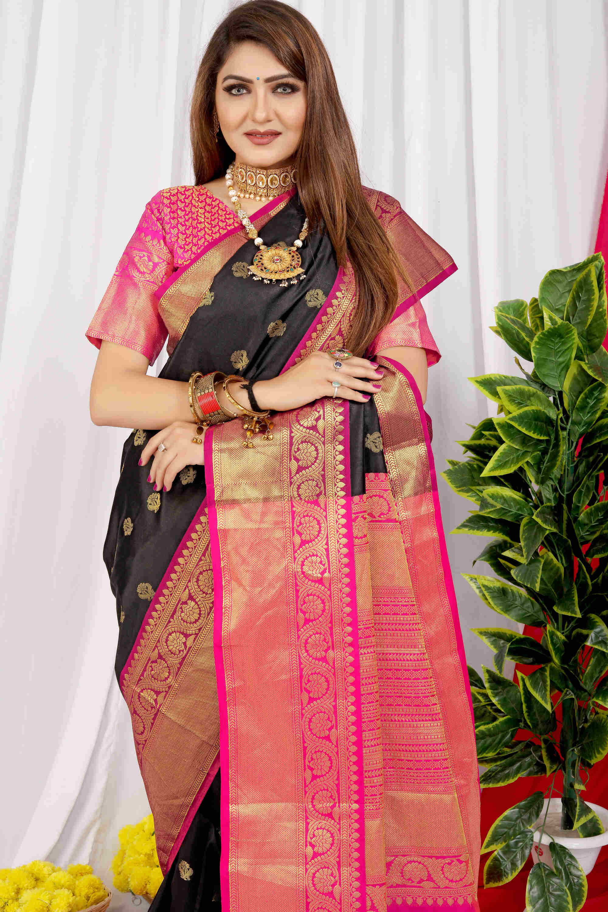 Black Soft Silk Saree With Blouse Piece