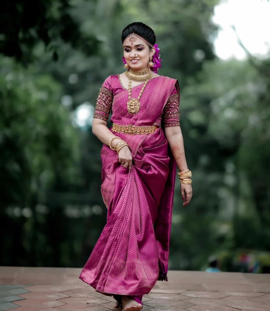 Purple Soft Silk Saree With Luxuriant Blouse Piece