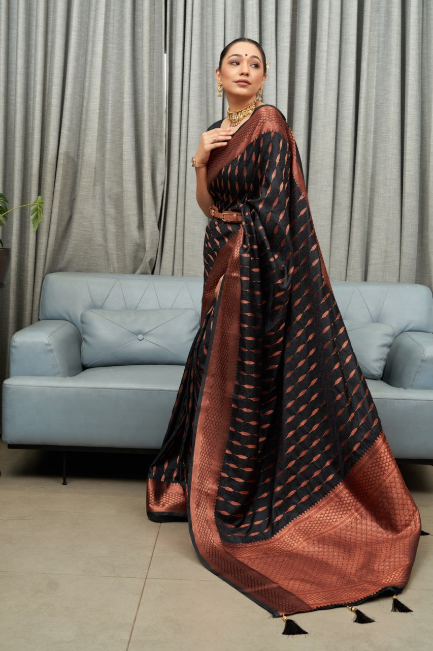 Black Soft Silk Saree With Mellifluous Blouse Piece