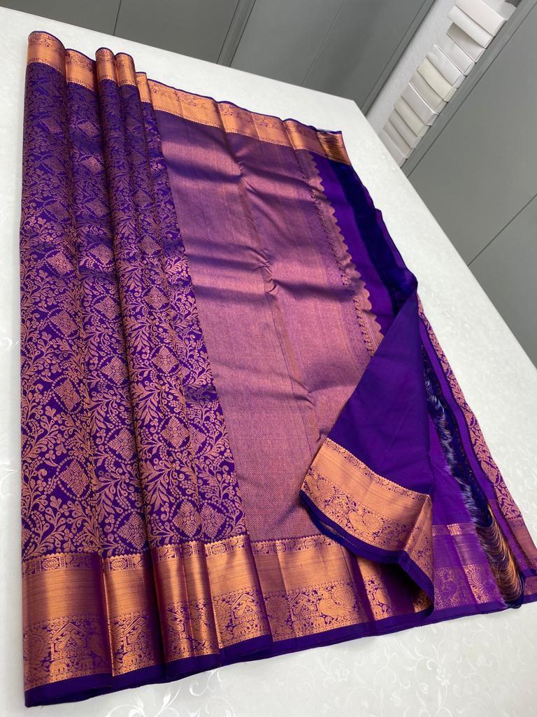 Purple Soft Silk Saree With Unequalled Blouse Piece