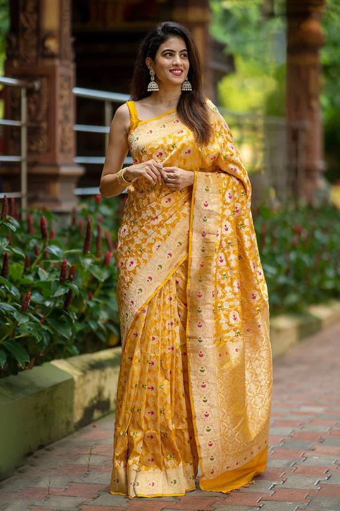 Yellow Soft Silk Saree With Pleasurable Blouse Piece