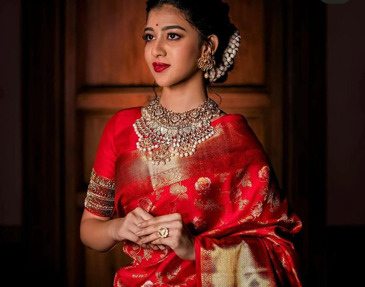 Red Soft Banarasi Silk Saree With Blouse Piece