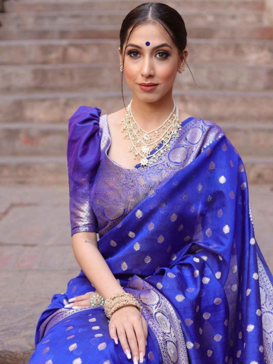 Blue Soft Silk Saree With Seraglio Blouse Piece