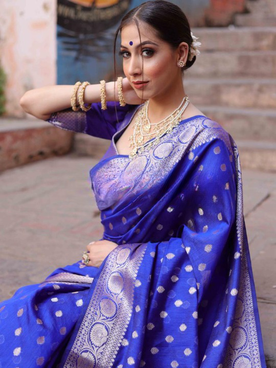 Blue Soft Silk Saree With Seraglio Blouse Piece