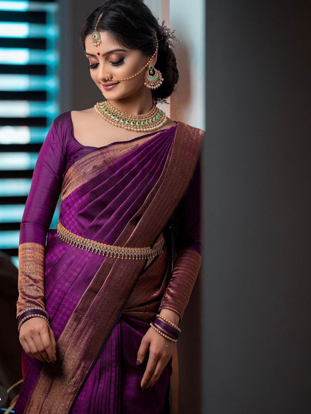 Purple Soft Silk Saree With Vestigial Blouse Piece