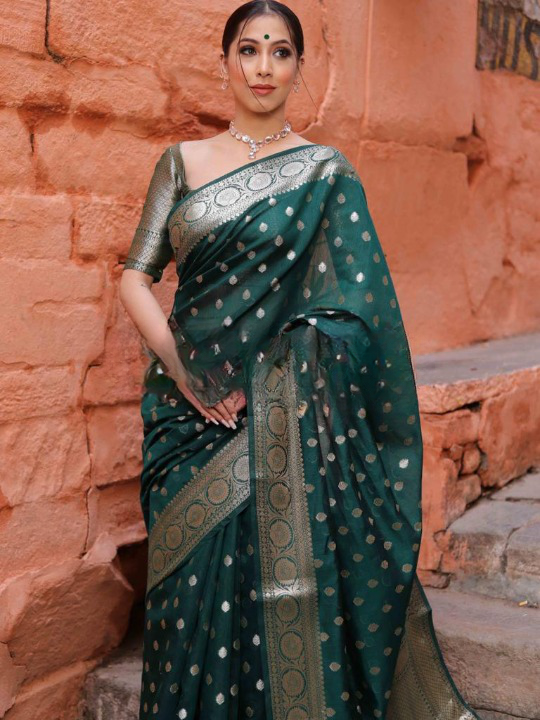 Green Soft Silk Saree With Gossamer Blouse Piece