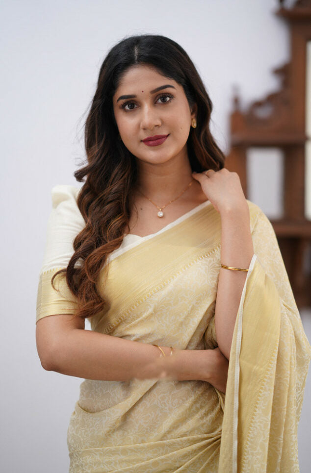 Beige Soft Silk Saree With Scrumptious Blouse Piece