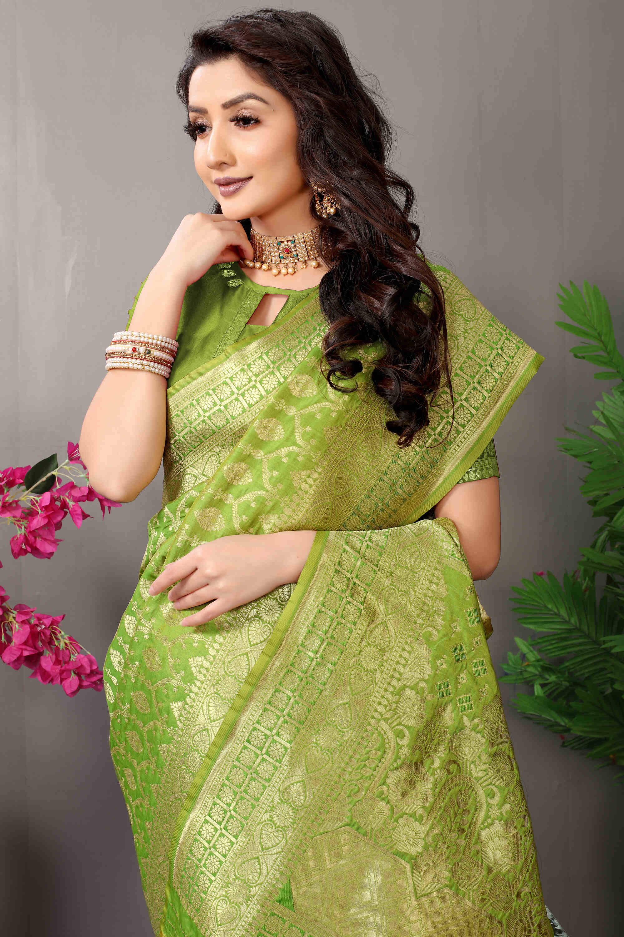 Green Soft Banarasi Silk Woven Zari Saree