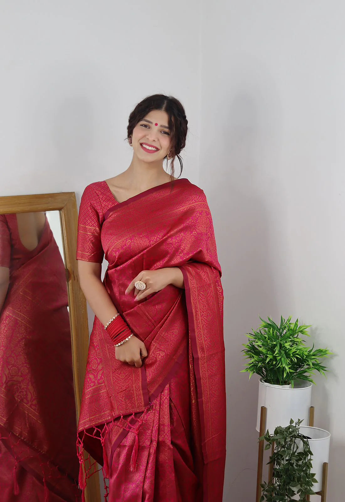 Dark Pink Soft Silk Saree With Girlish Blouse Piece