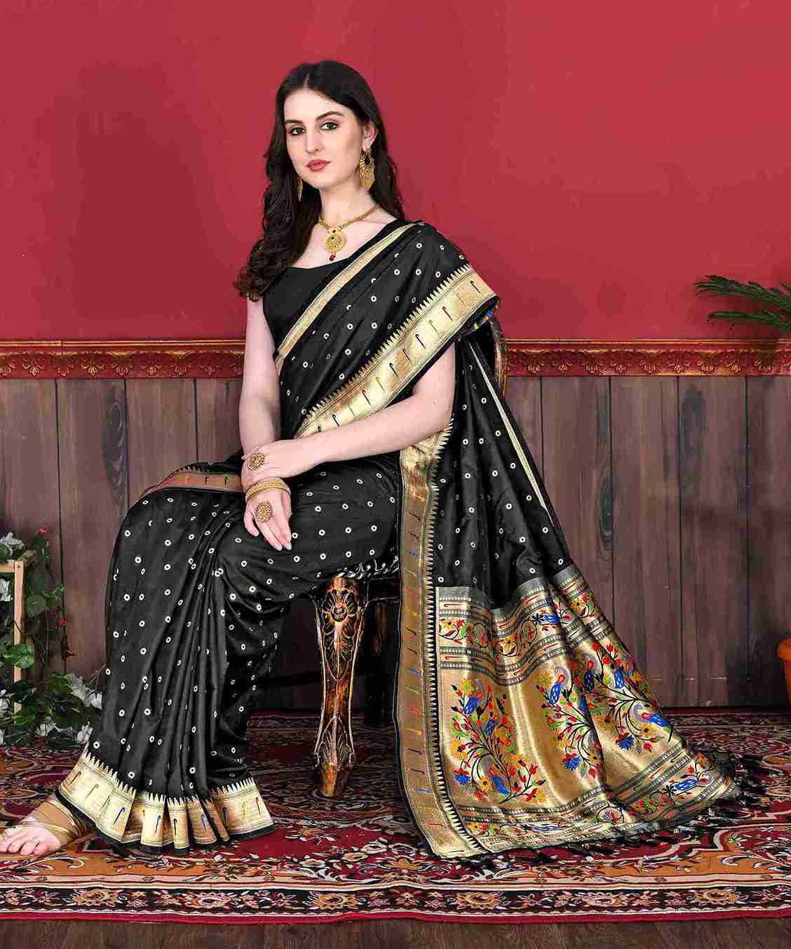 Black Soft pethani  Silk Saree  With Rich golden Zari Wooven  Pallu  Zari weawing