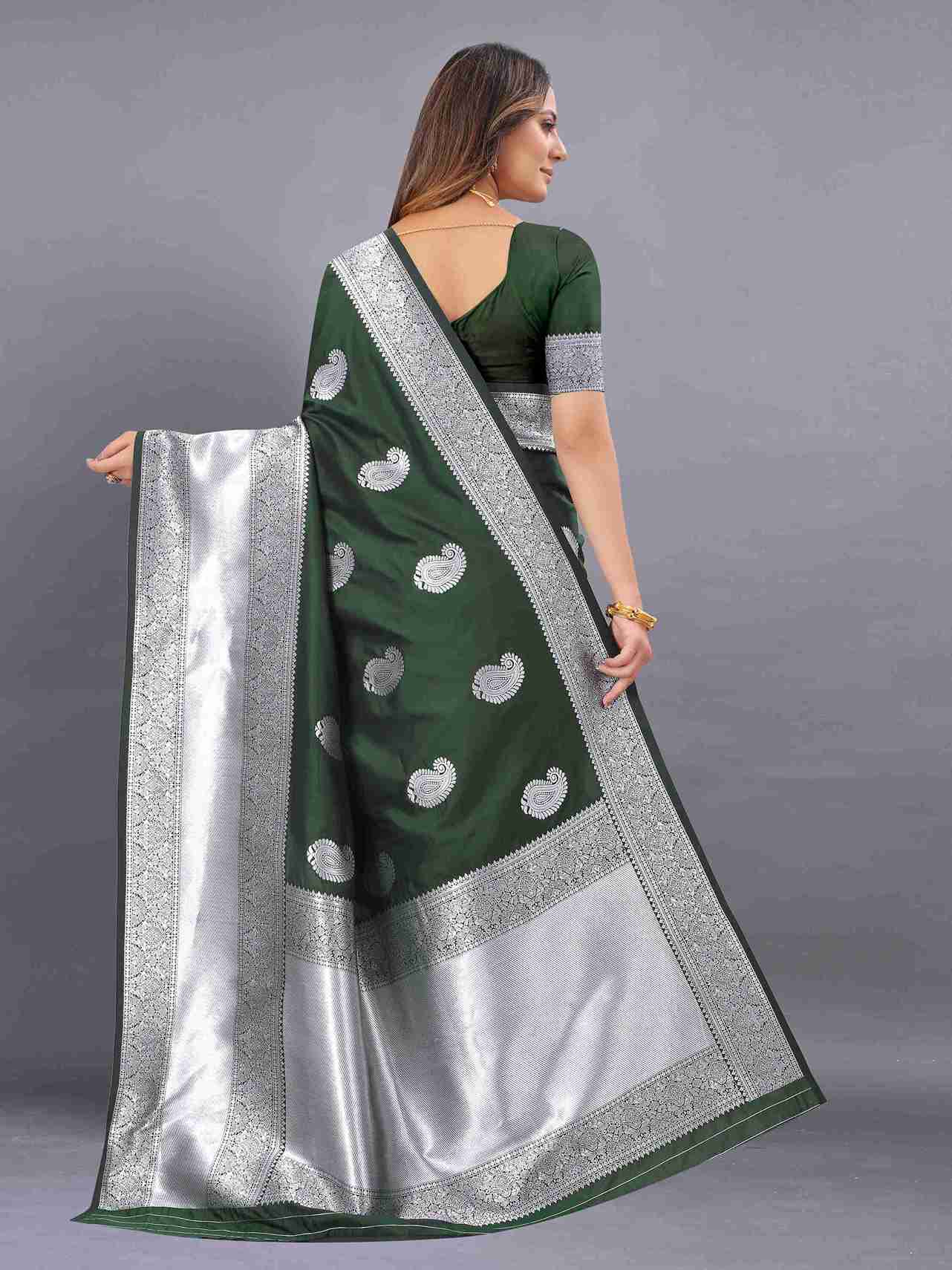 Green Soft kanjivarm Silk Saree Zari Wooven  Pallu Zari weawing With Blouse Piece