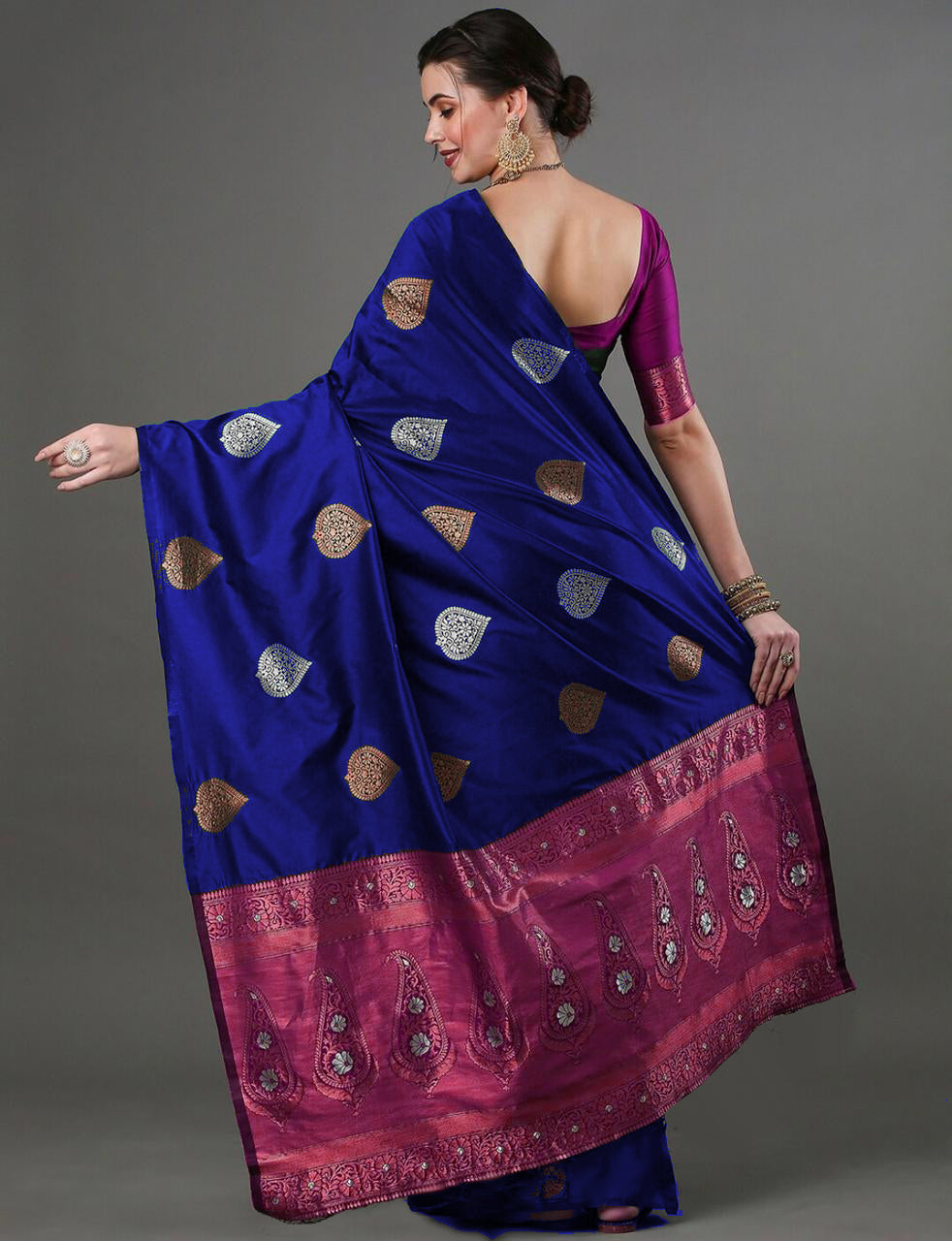 Blue Soft Silk Saree With Embrocation Blouse Piece