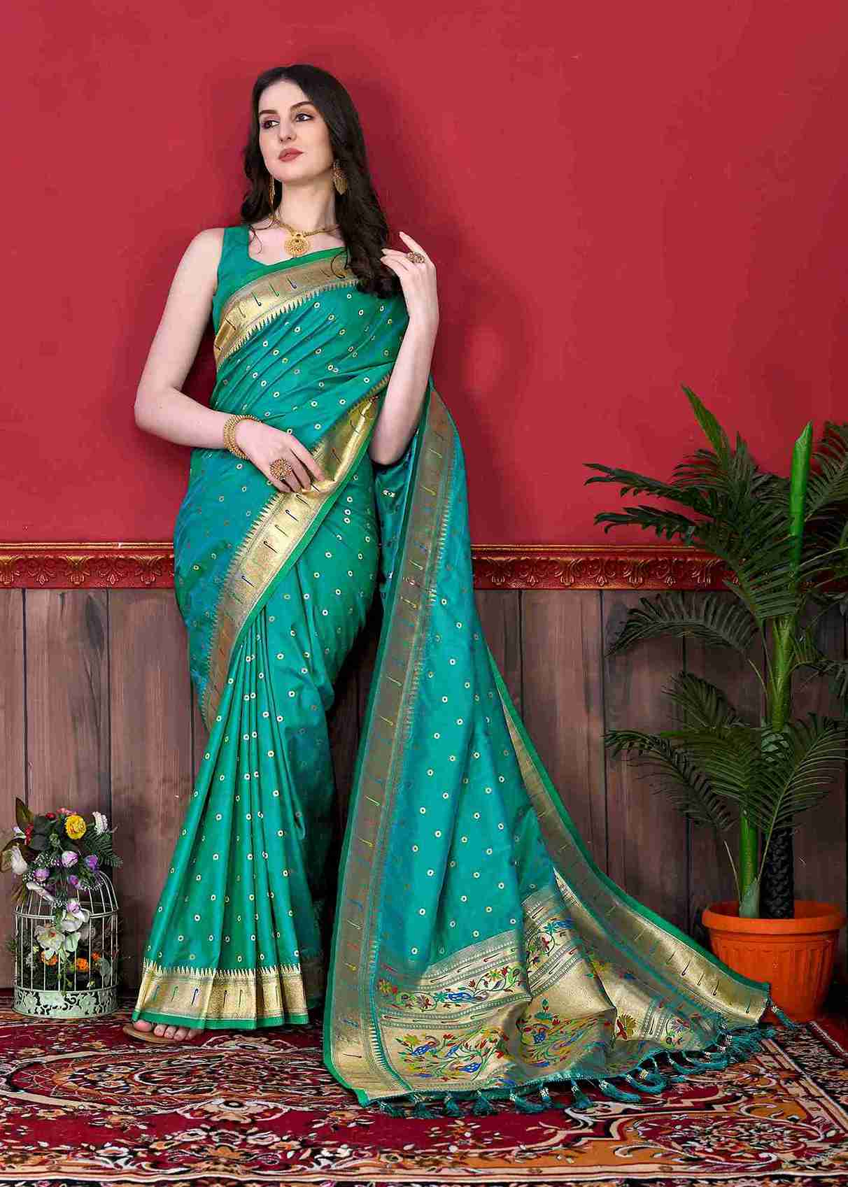 Rama Soft pethani  Silk Saree  With Rich golden Zari Wooven  Pallu  Zari weawing