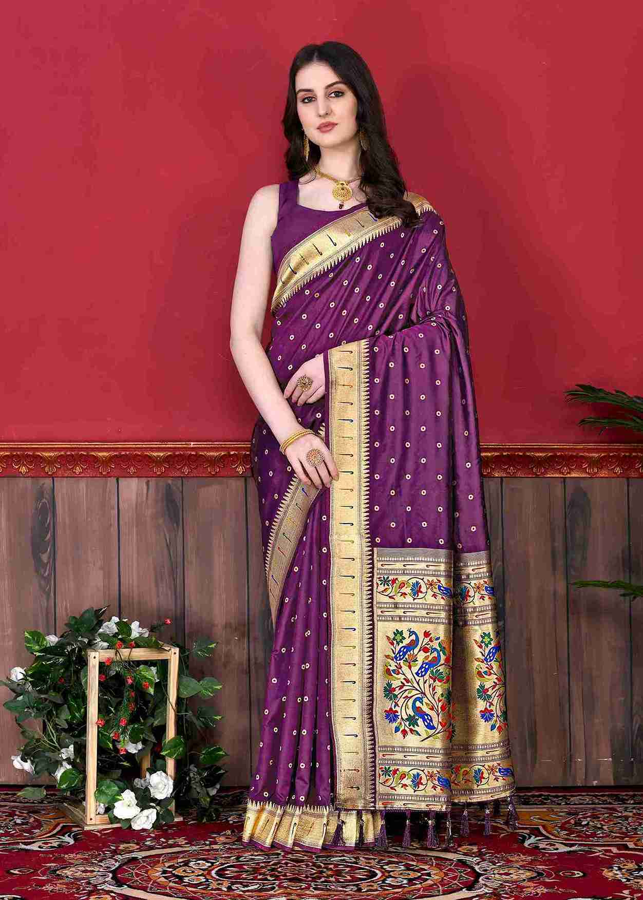 Purple Soft pethani  Silk Saree  With Rich golden Zari Wooven  Pallu  Zari weawing