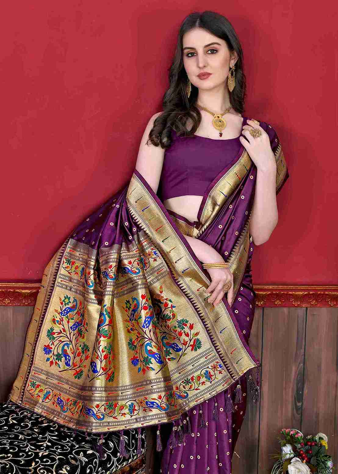 Purple Soft pethani  Silk Saree  With Rich golden Zari Wooven  Pallu  Zari weawing