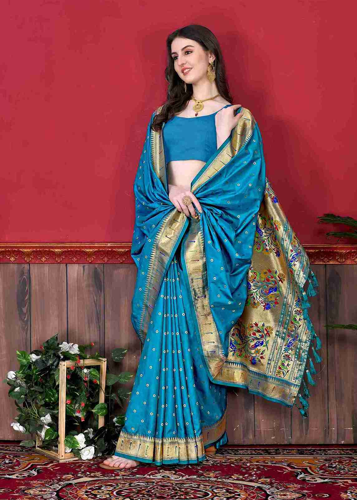 Turquise Soft pethani  Silk Saree  With Rich golden Zari Wooven  Pallu  Zari weawing