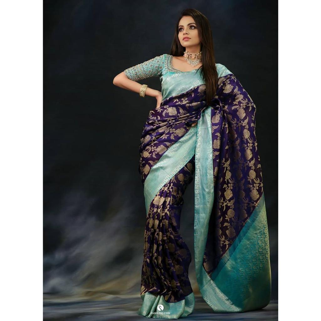 Blue Soft Silk Saree With Blouse Piece