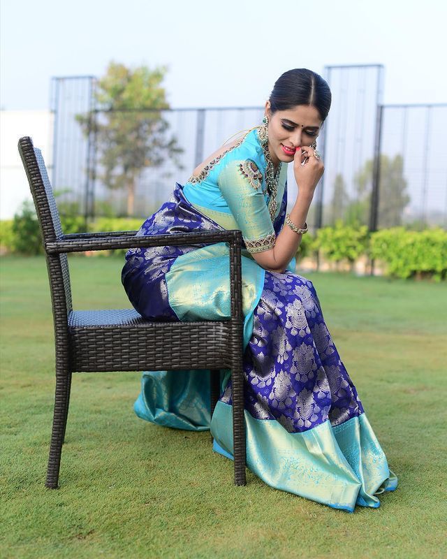 Blue Soft Banarasi Silk Saree With Glorious Blouse Piece