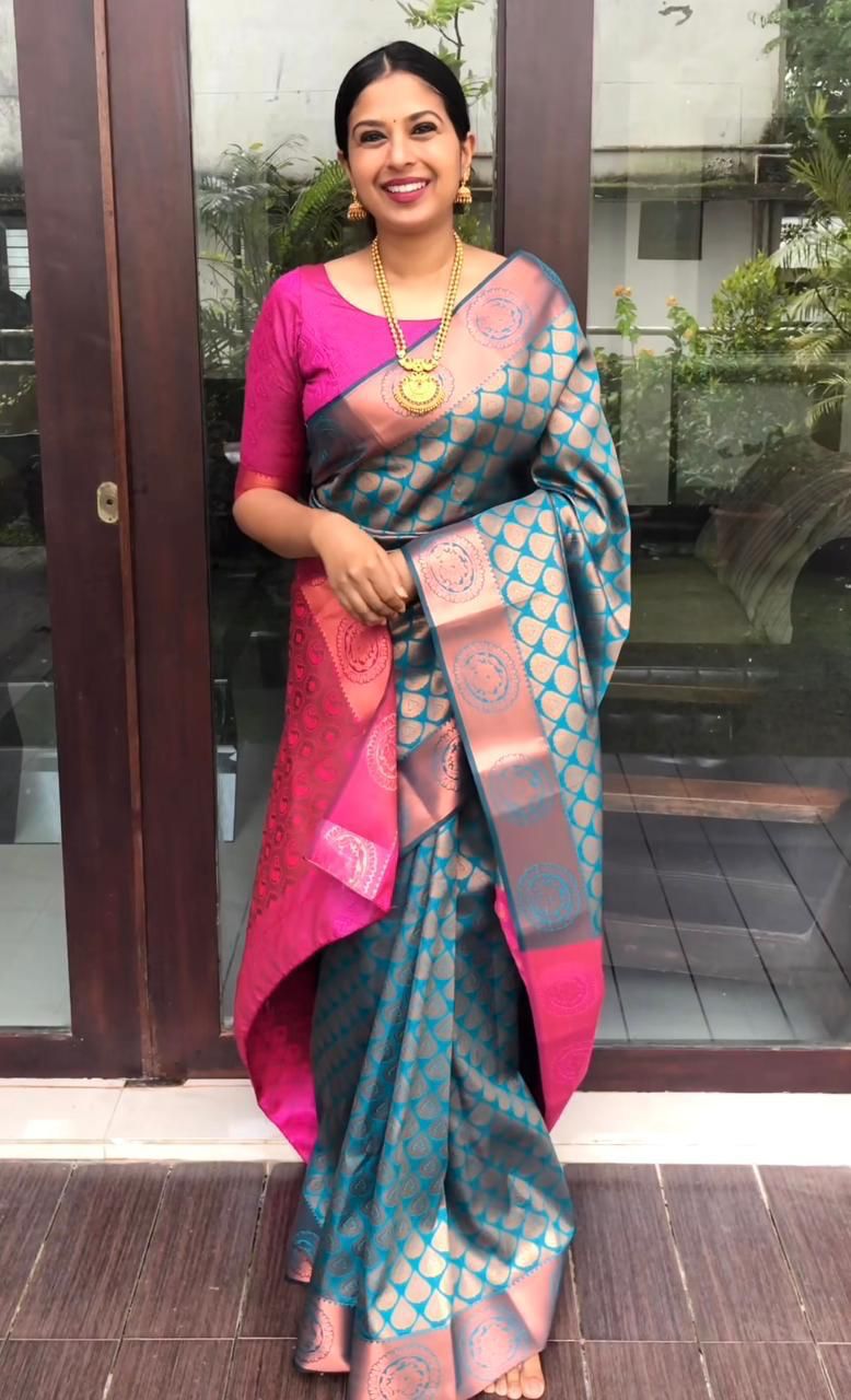 Rama Soft Banarasi Silk Saree With Blouse Piece