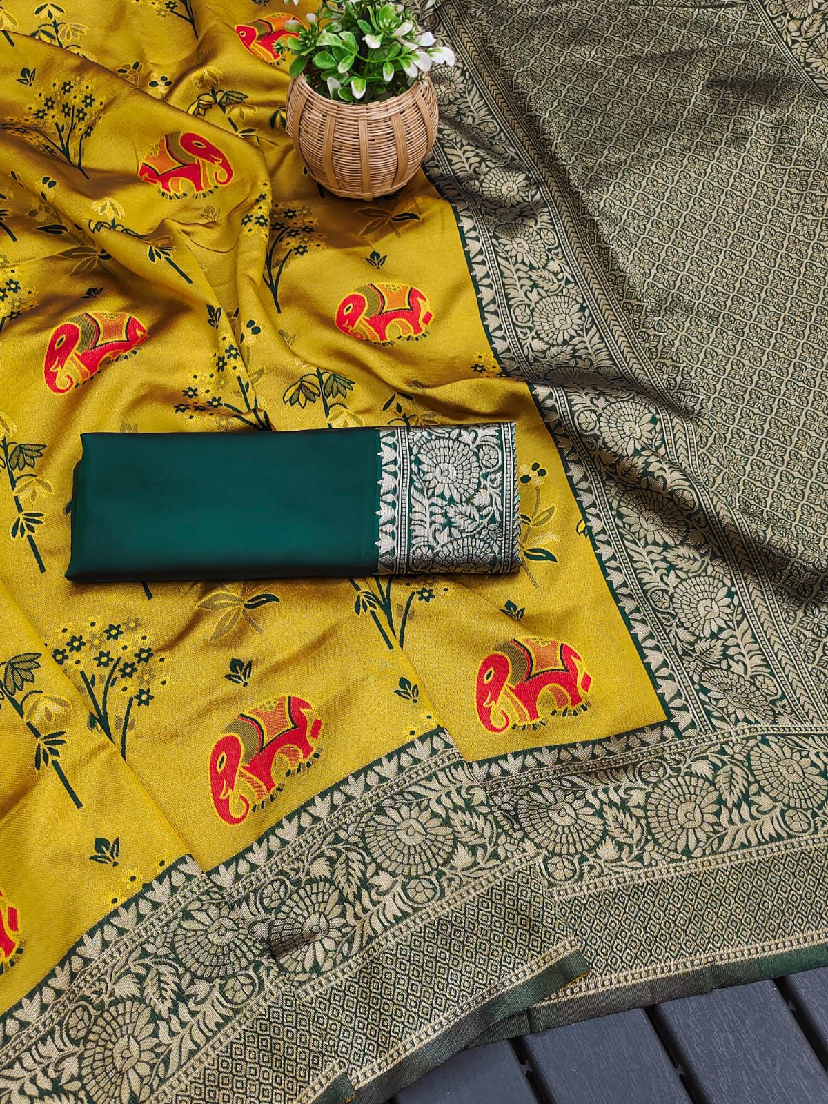 Yellow Banarasi Silk Saree With Excellent Blouse Piece