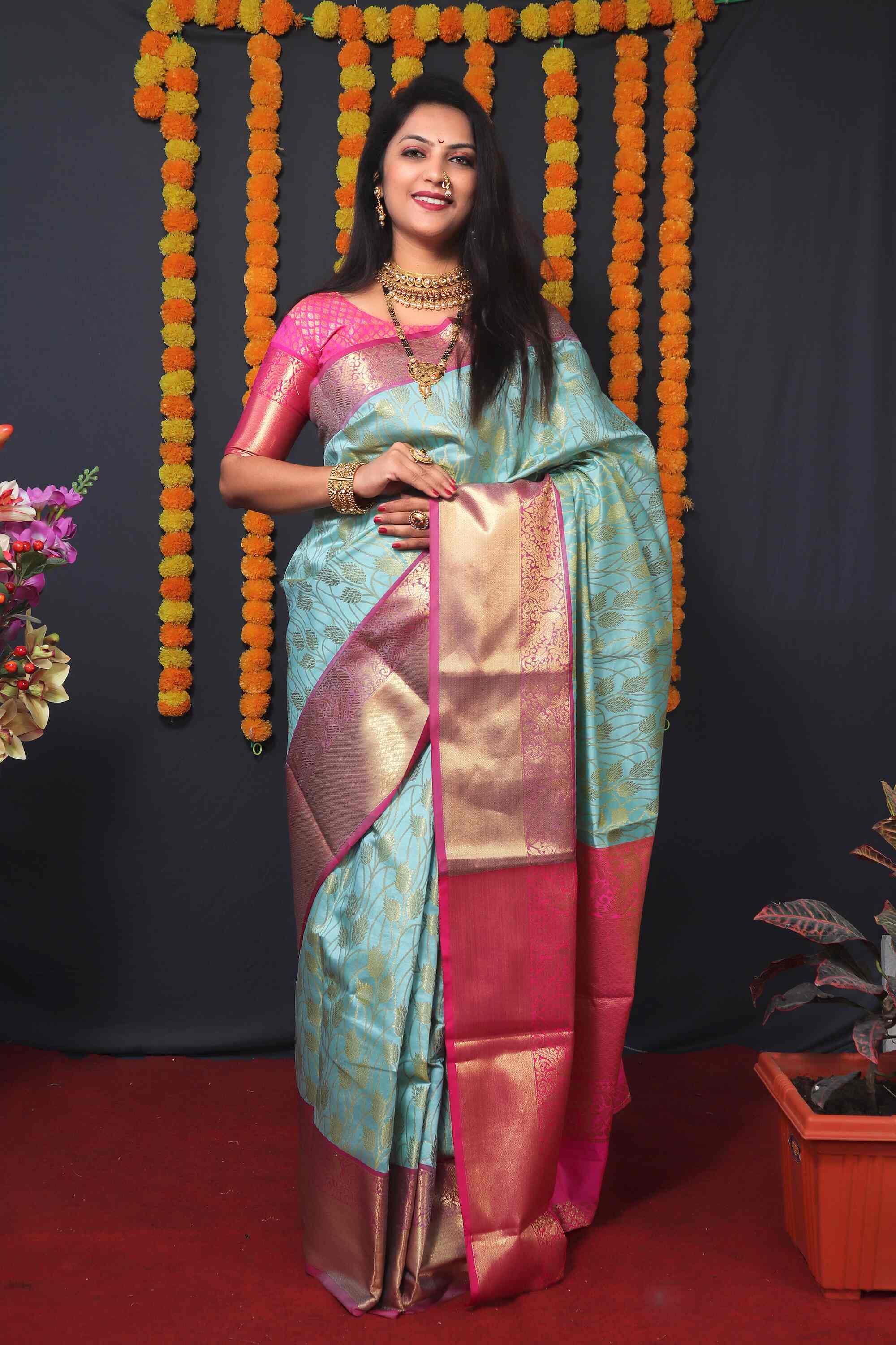 Kanjivaram Silk Woven Zari Saree with Blouse Piece