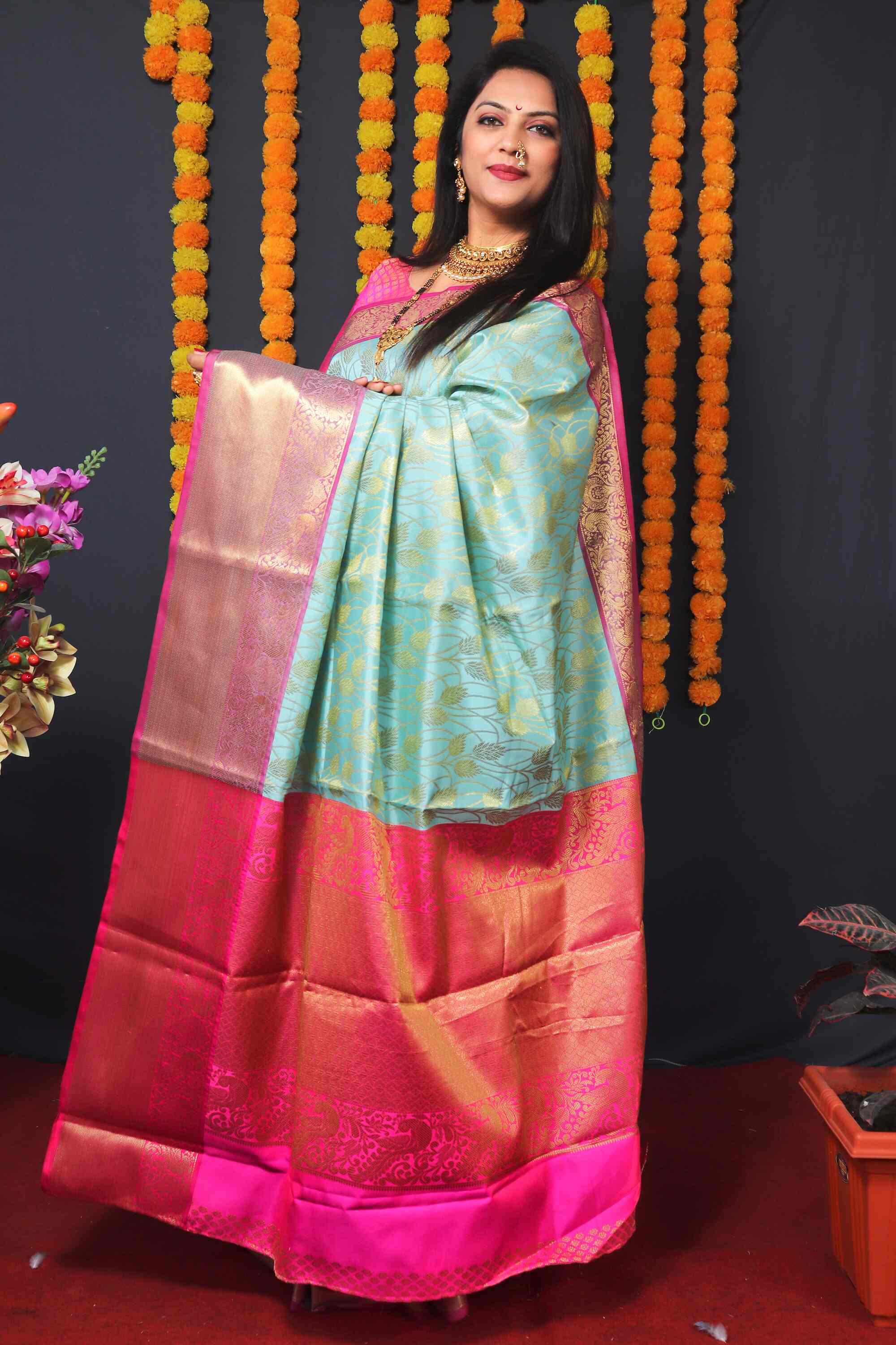 Kanjivaram Silk Woven Zari Saree with Blouse Piece