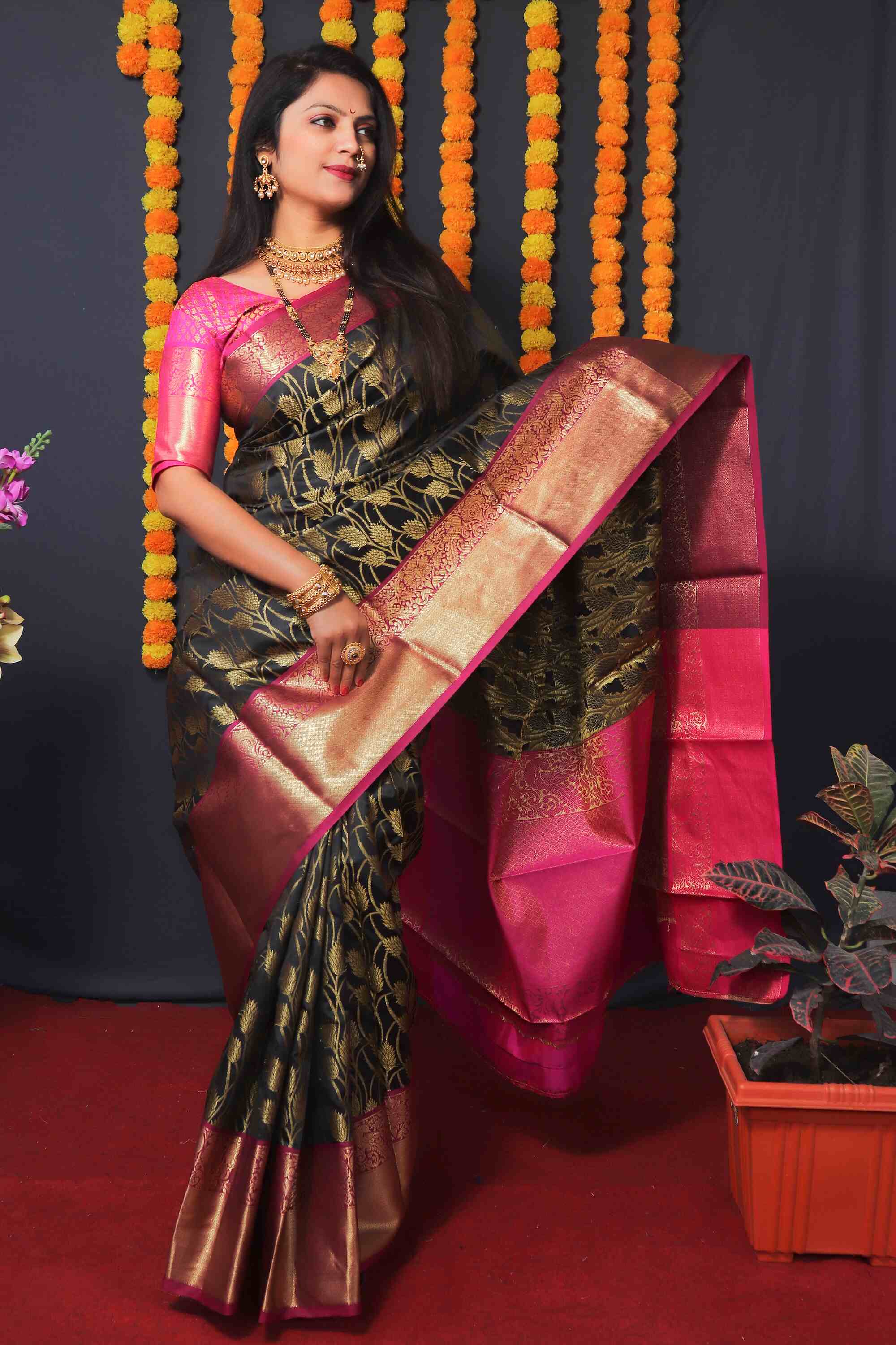 Black Kanjivaram Silk Woven Zari Saree with Blouse Piece