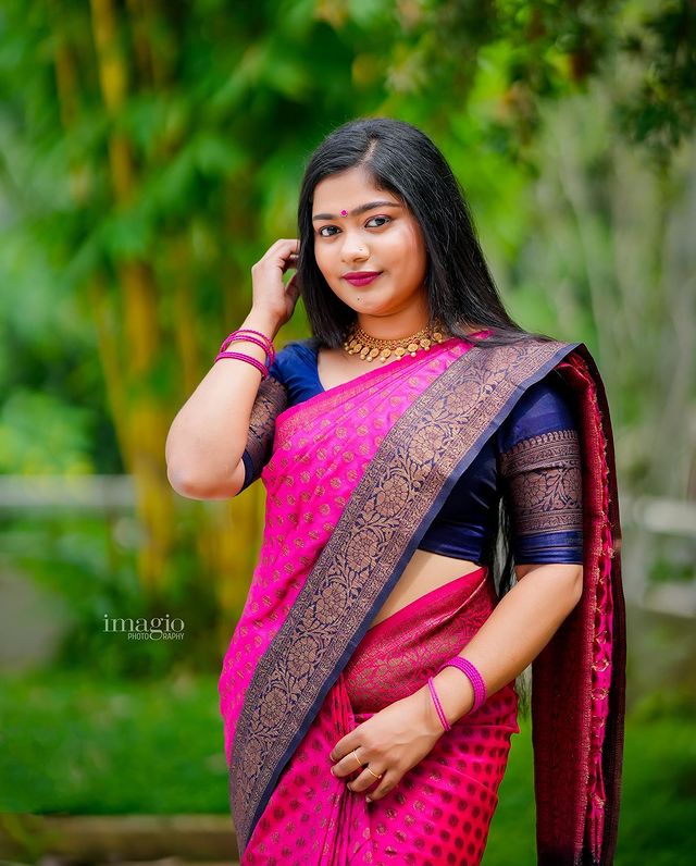 Dark Pink Soft Silk Saree With Assemblage Blouse Piece