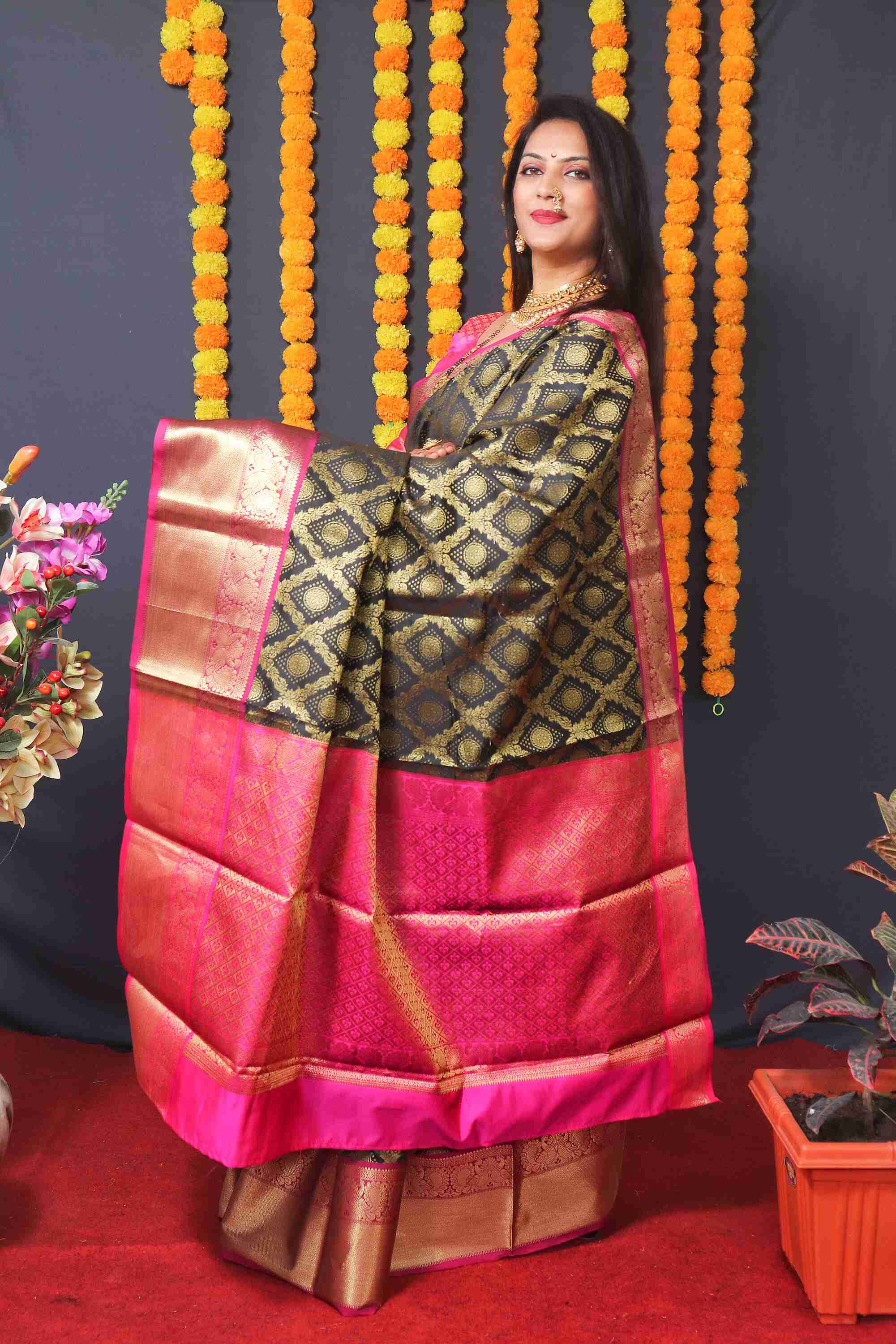 Black Soft Banarasi Silk Woven Zari Saree With Blouse Piece