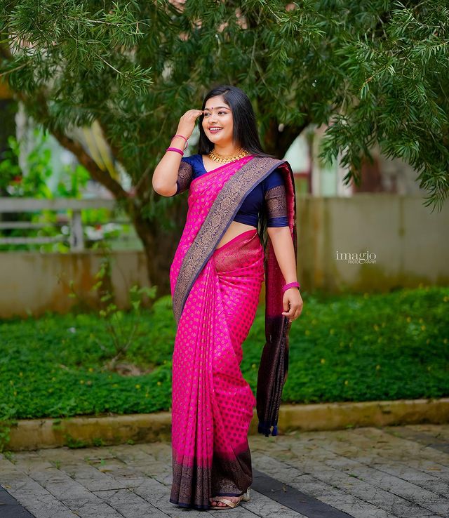 Dark Pink Soft Silk Saree With Assemblage Blouse Piece