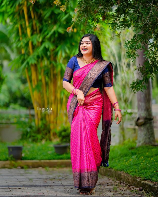 Dark Pink Soft Silk Saree With Assemblage Blouse Piece