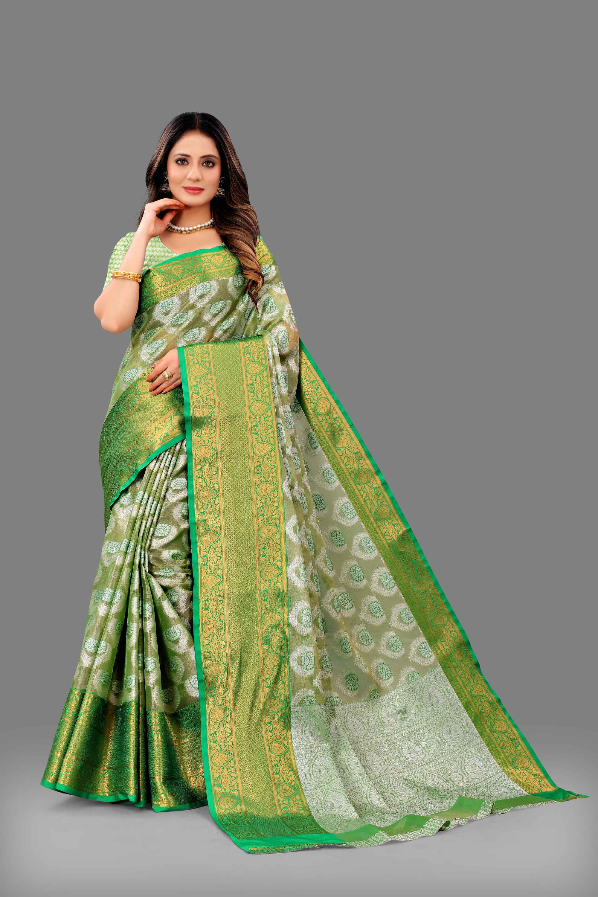 Green Soft Organza Silk Saree  With Rich golden Zari Wooven  Pallu  Zari weawing