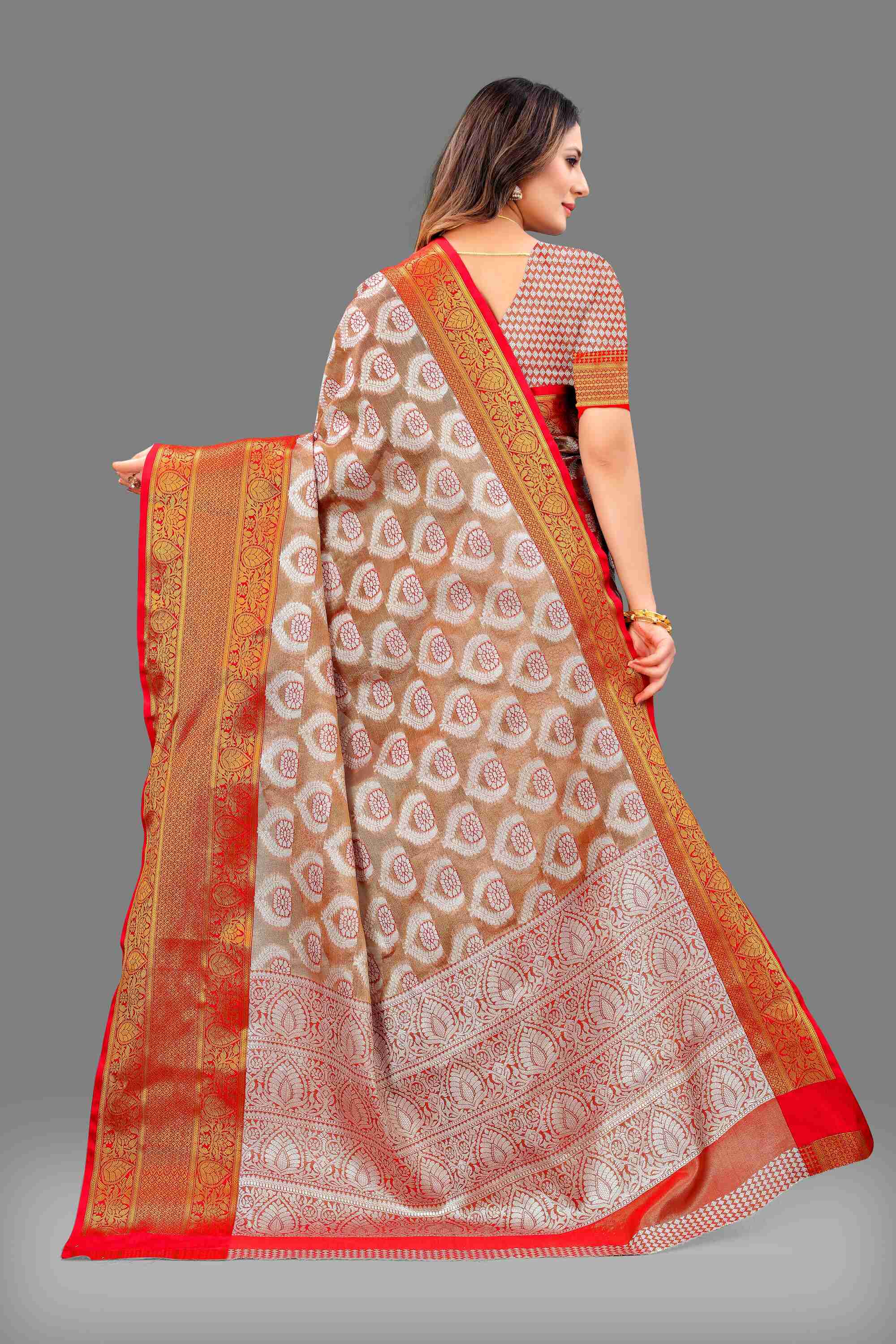 Red Soft Organza Silk Saree  With Rich golden Zari Wooven  Pallu  Zari weawing