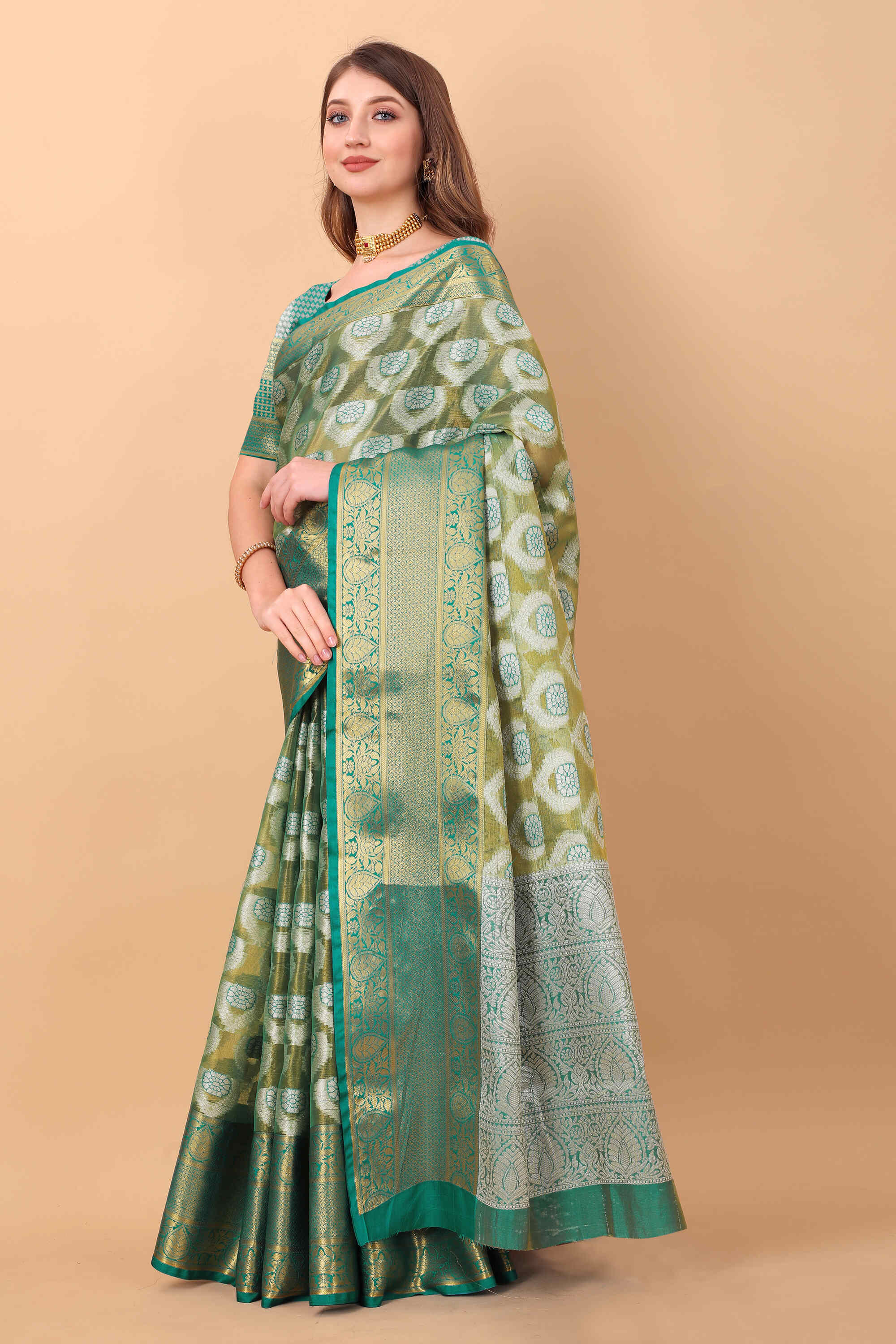 Green Soft Organza Silk Saree  With Rich golden Zari Wooven  Pallu  Zari weawing