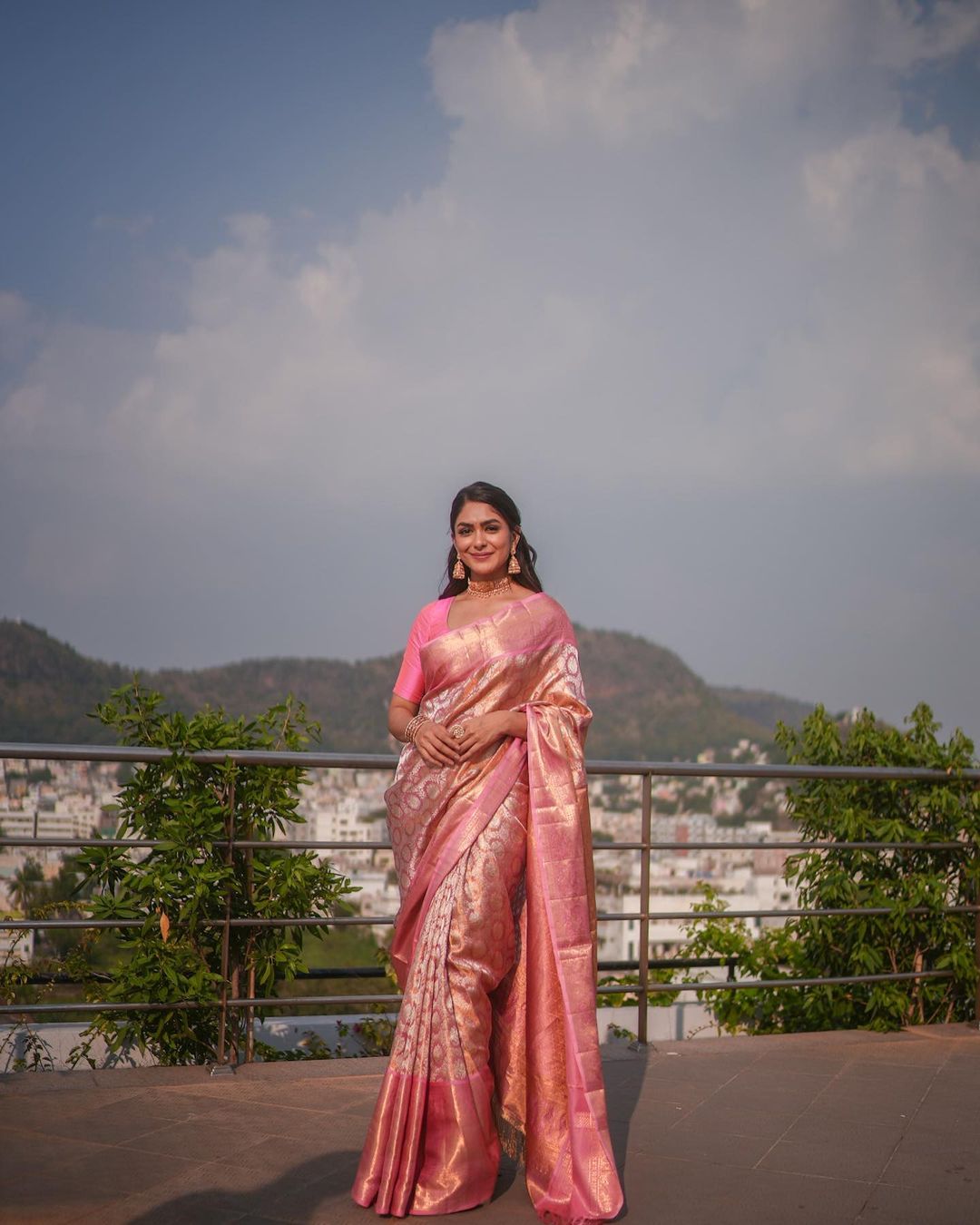 Pink Soft Banarasi Silk Saree With Impressive Blouse Piece