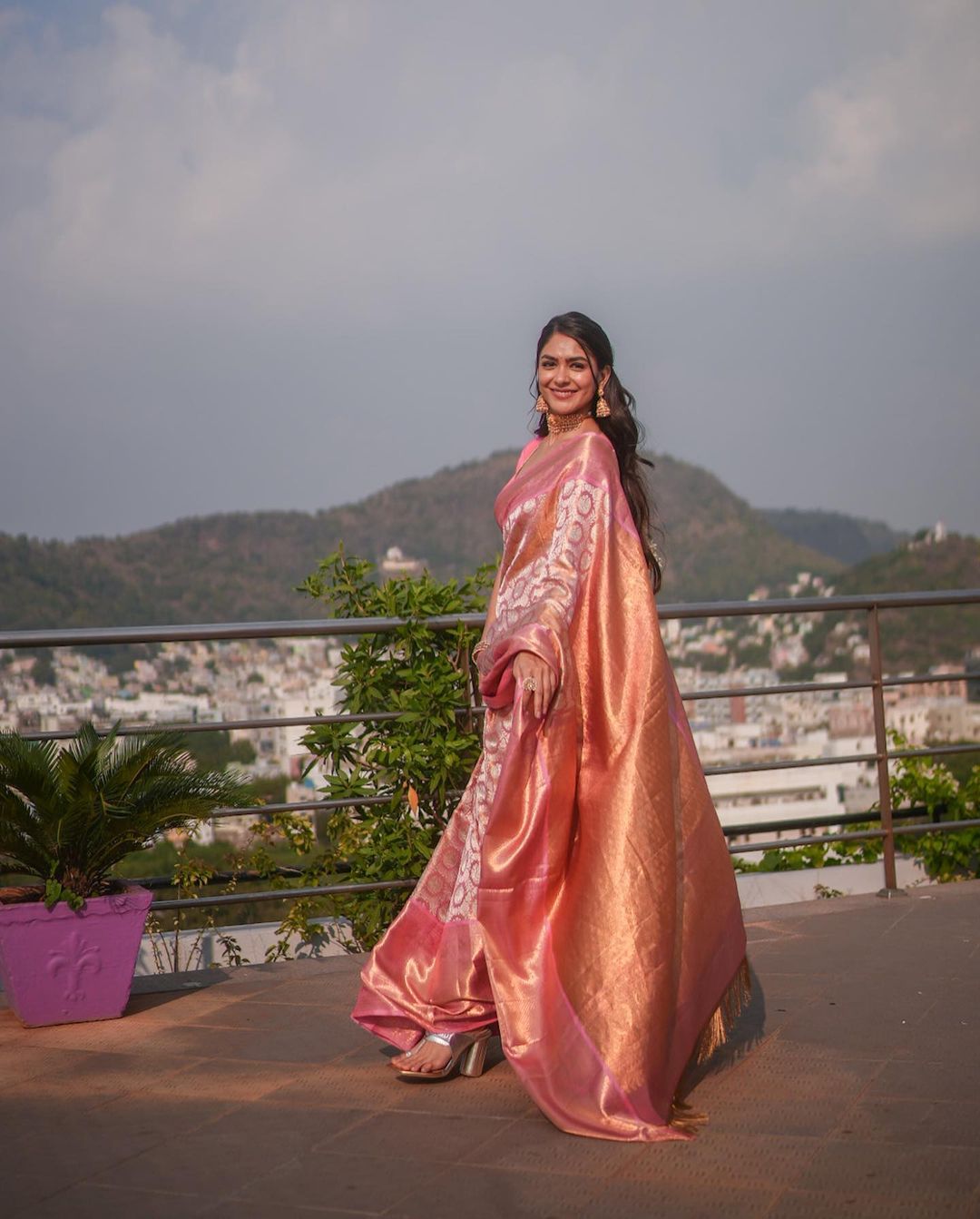 Pink Soft Banarasi Silk Saree With Impressive Blouse Piece