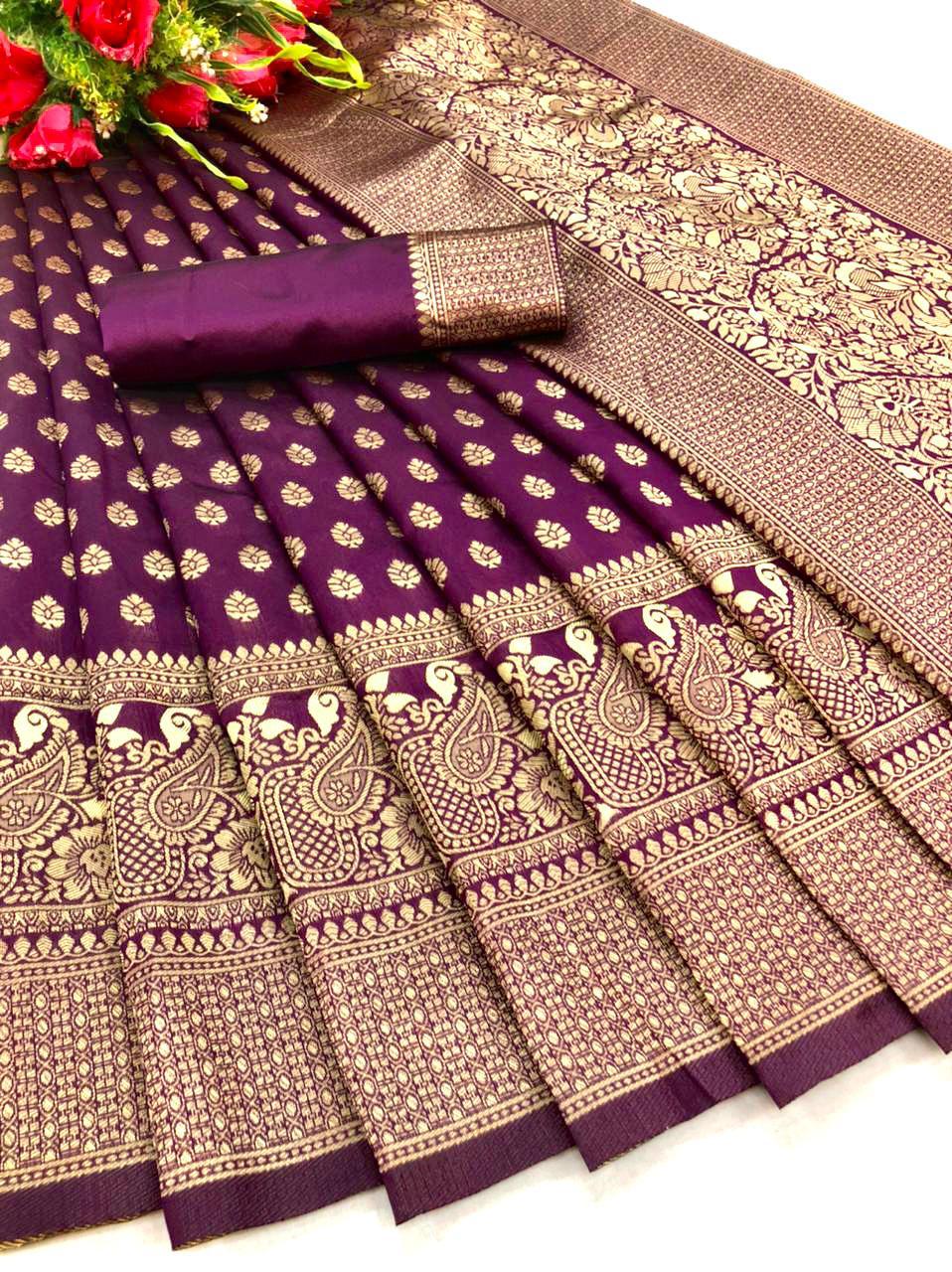 Divine Purple Soft Banarasi Silk Saree With Bewitching Blouse Piece