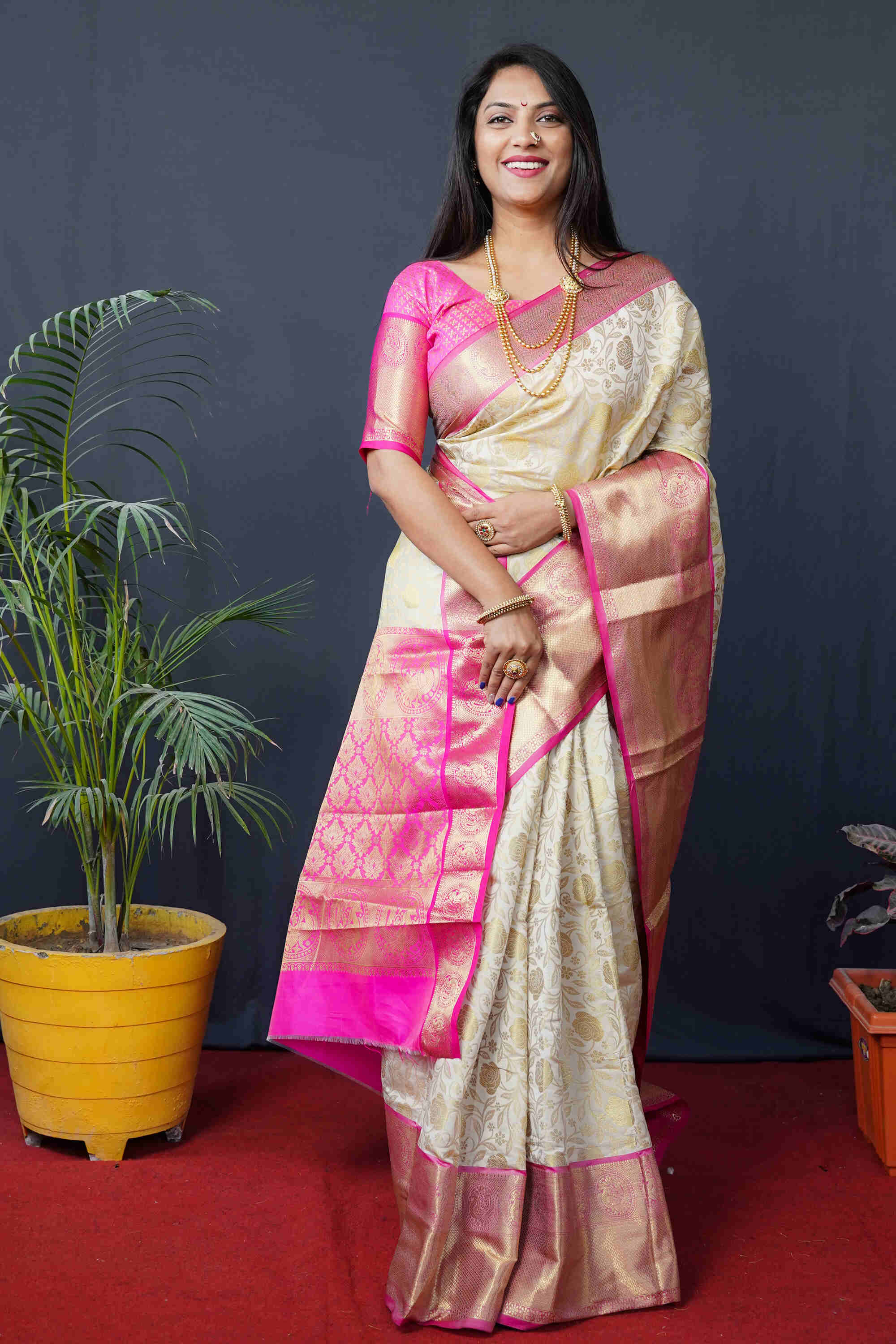 Cream Kanjivaram Silk Woven Zari Saree with Blouse Piece