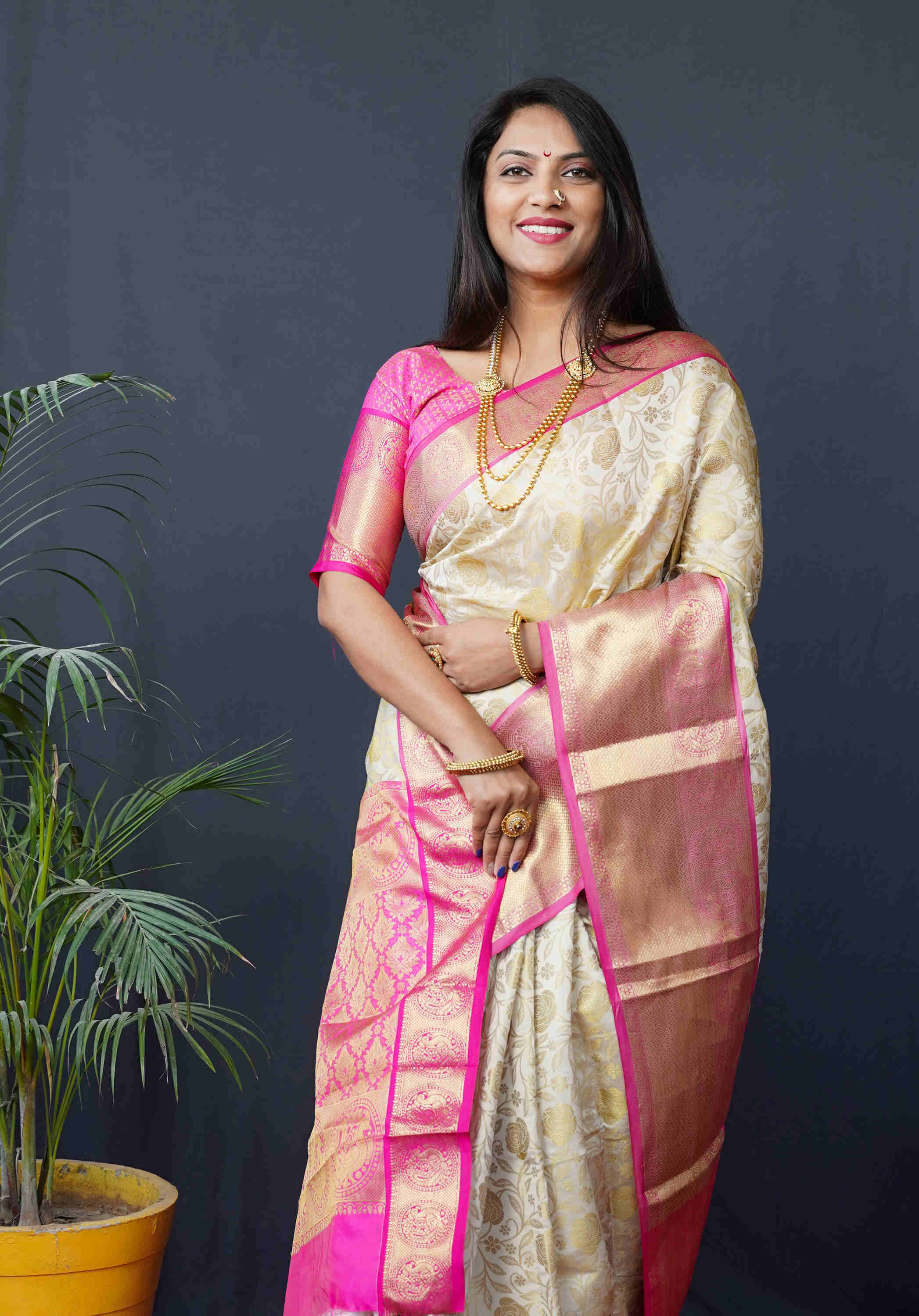 Cream Kanjivaram Silk Woven Zari Saree with Blouse Piece