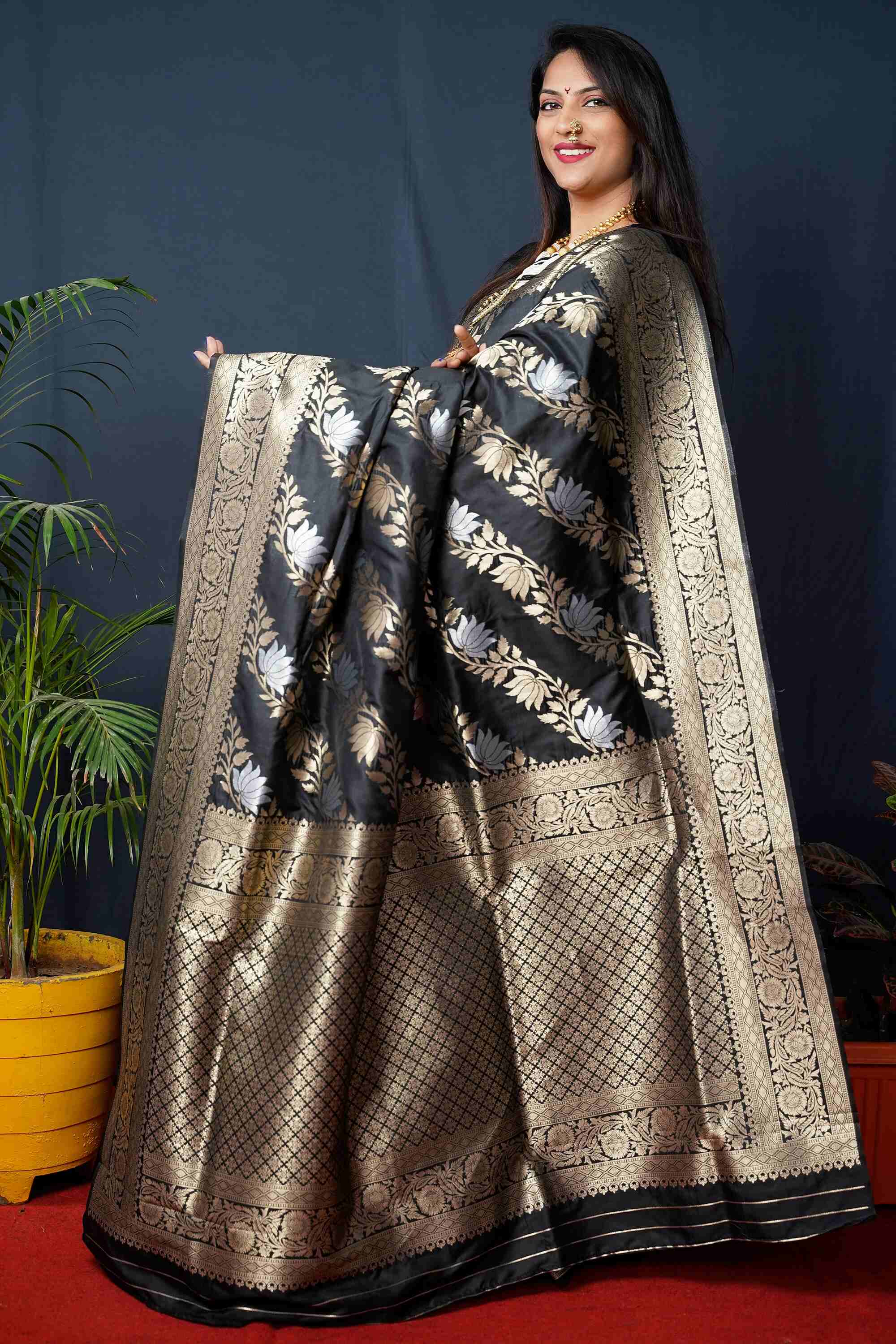 Black Soft Banarasi Silk Woven Zari Saree With Blouse Piece