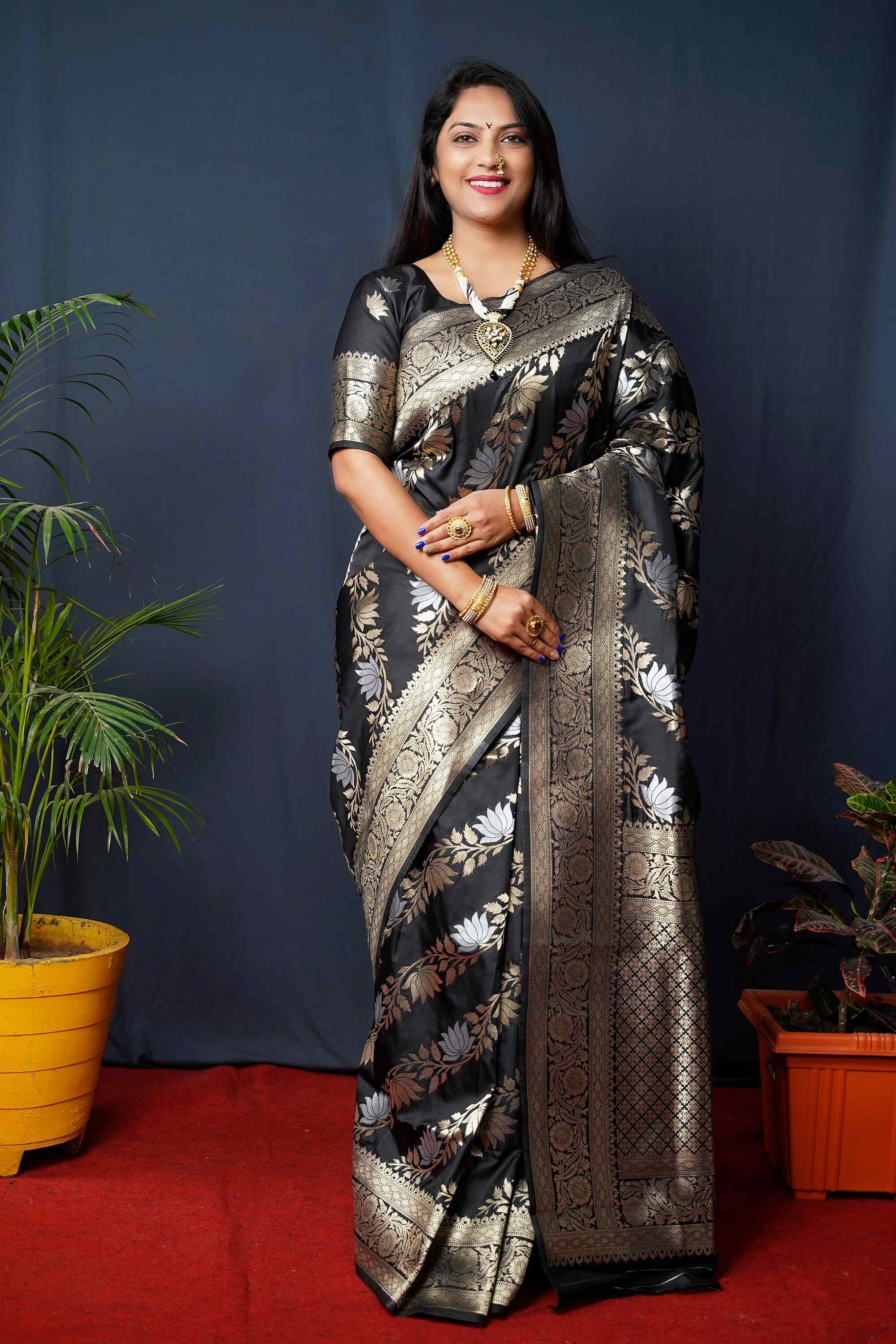 Black Soft Banarasi Silk Woven Zari Saree With Blouse Piece